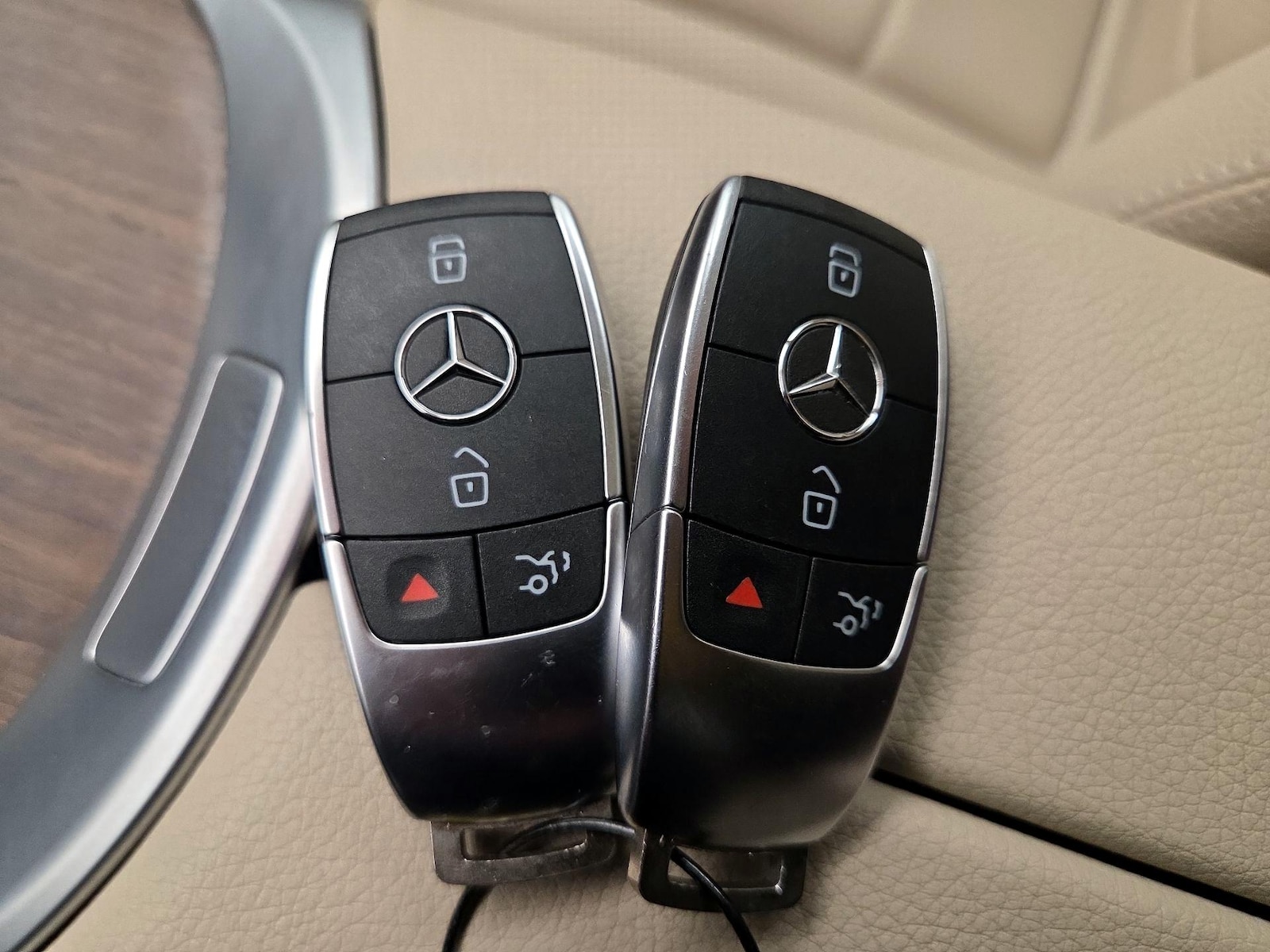 2022 Mercedes-Benz GLC GLC300 - Photo 25