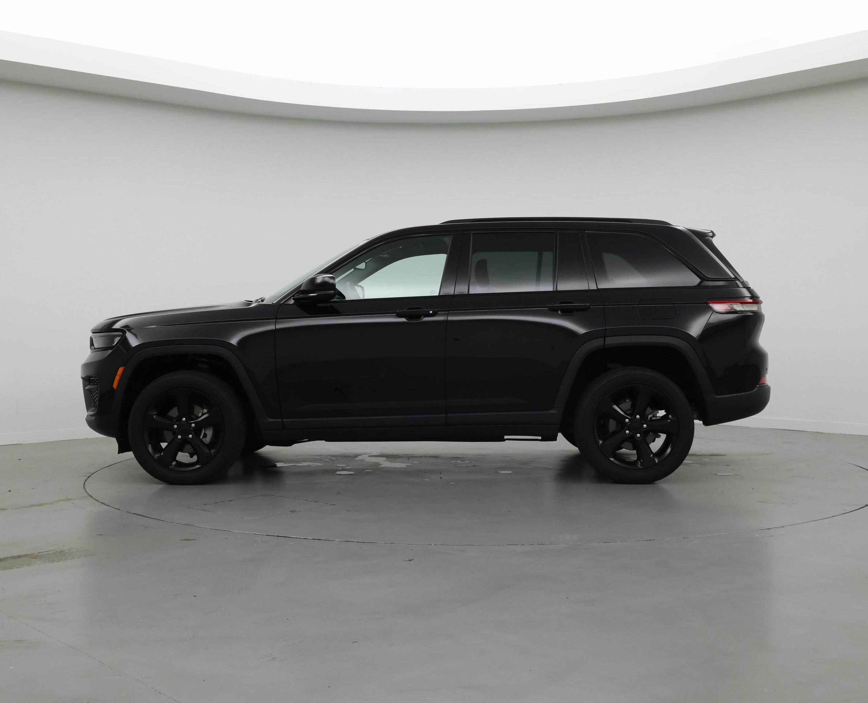 Thumbnail: 2023 Jeep Grand Cherokee - 3