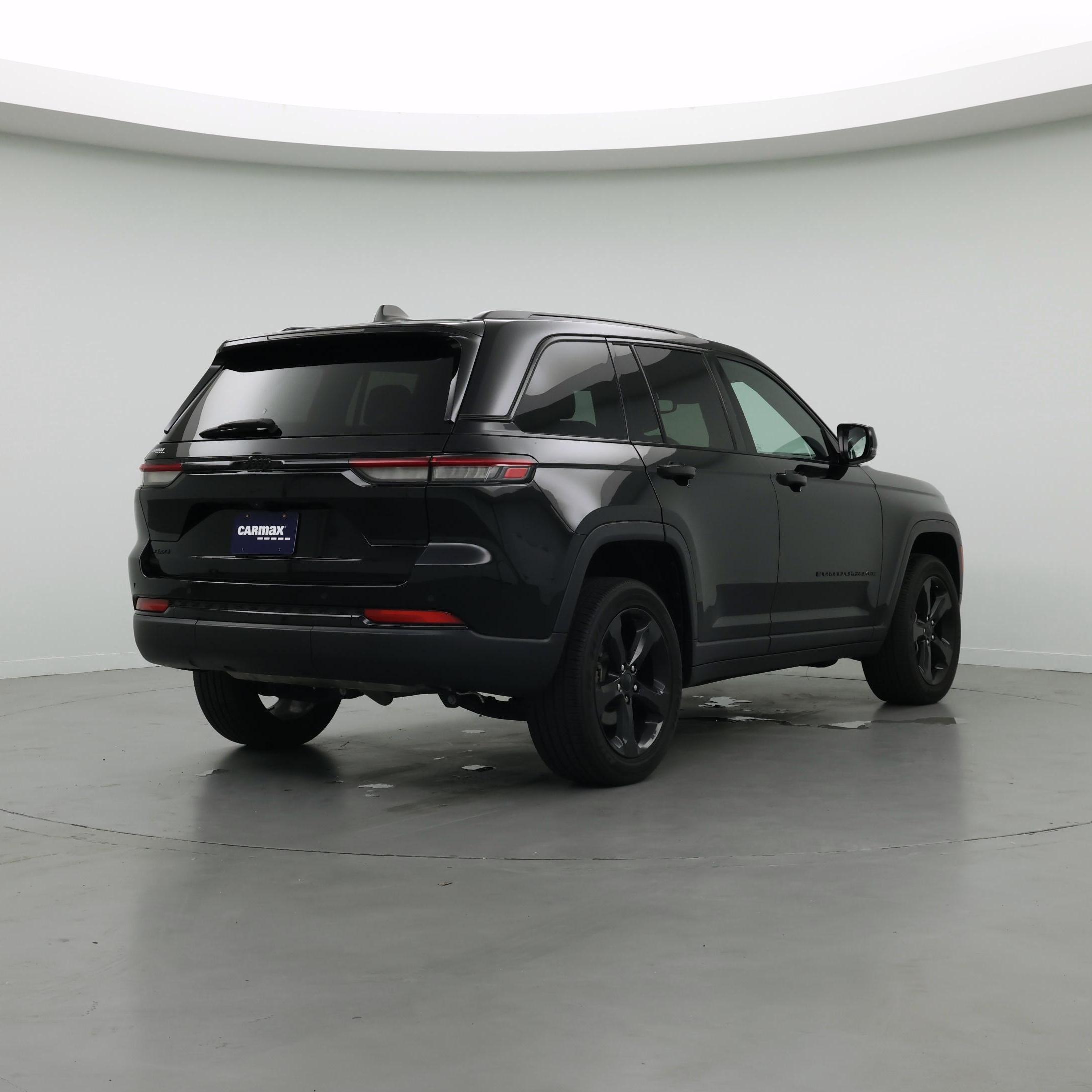 Thumbnail: 2023 Jeep Grand Cherokee - 8