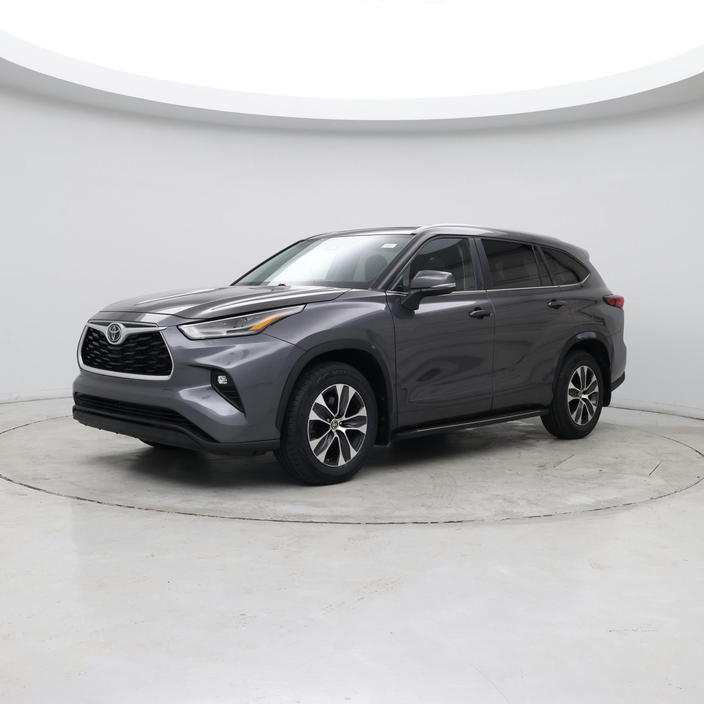Thumbnail: 2023 Toyota Highlander - 3