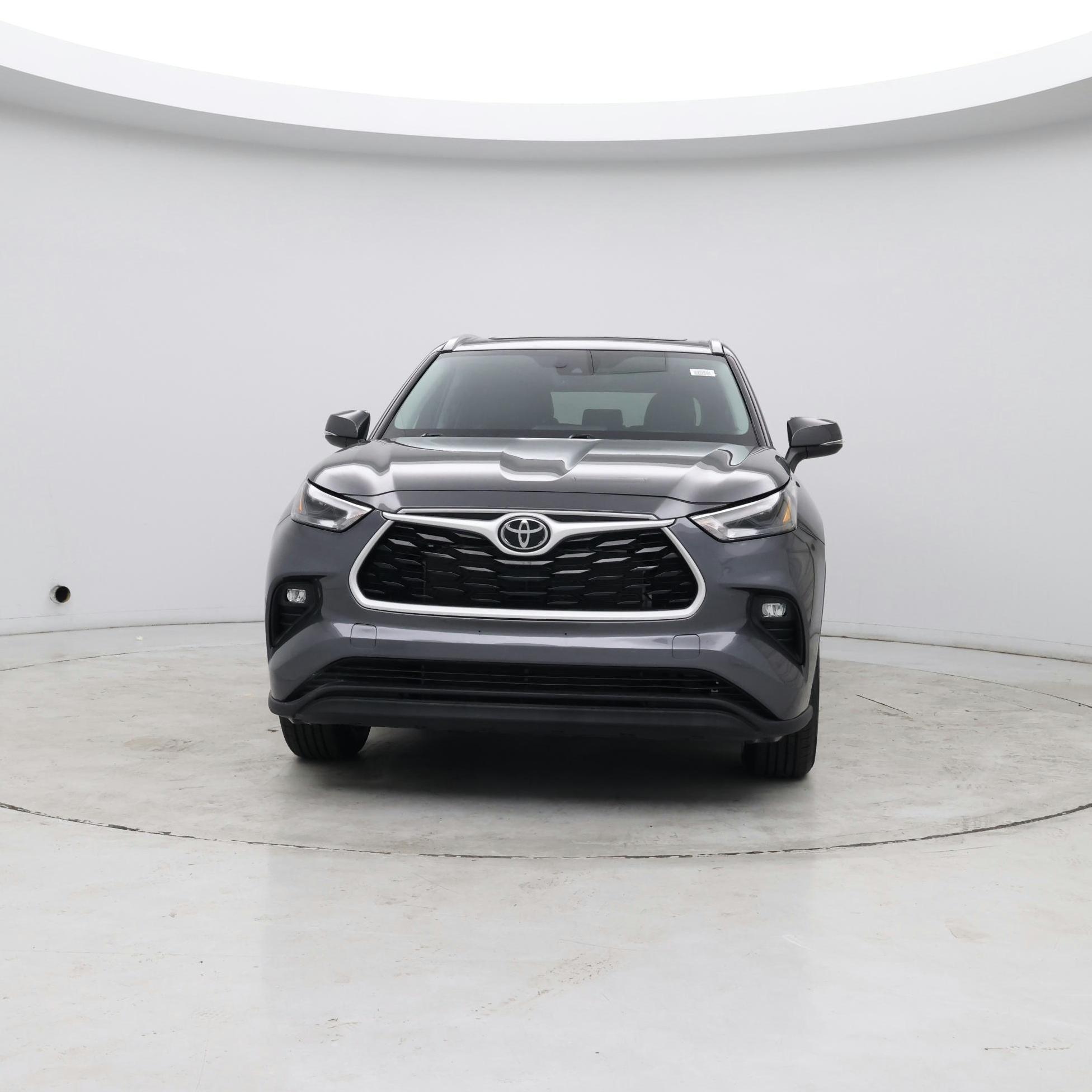 Thumbnail: 2023 Toyota Highlander - 4