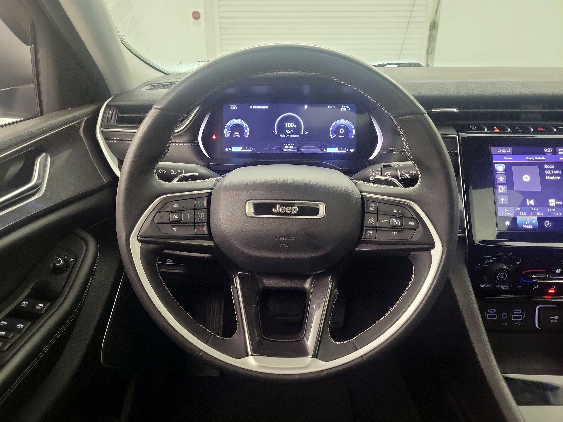 Thumbnail: 2023 Jeep Grand Cherokee - 10