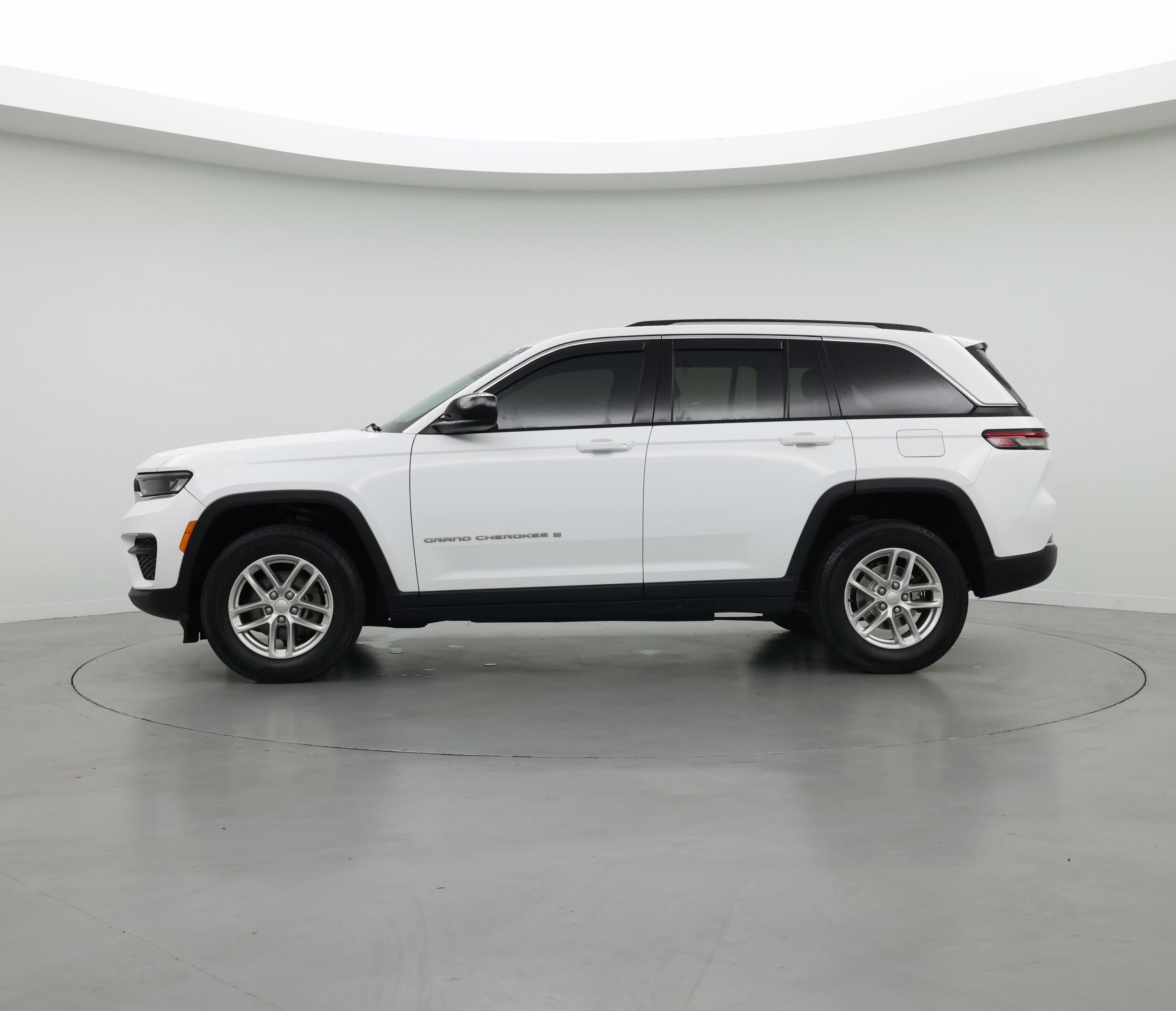 Thumbnail: 2023 Jeep Grand Cherokee - 3