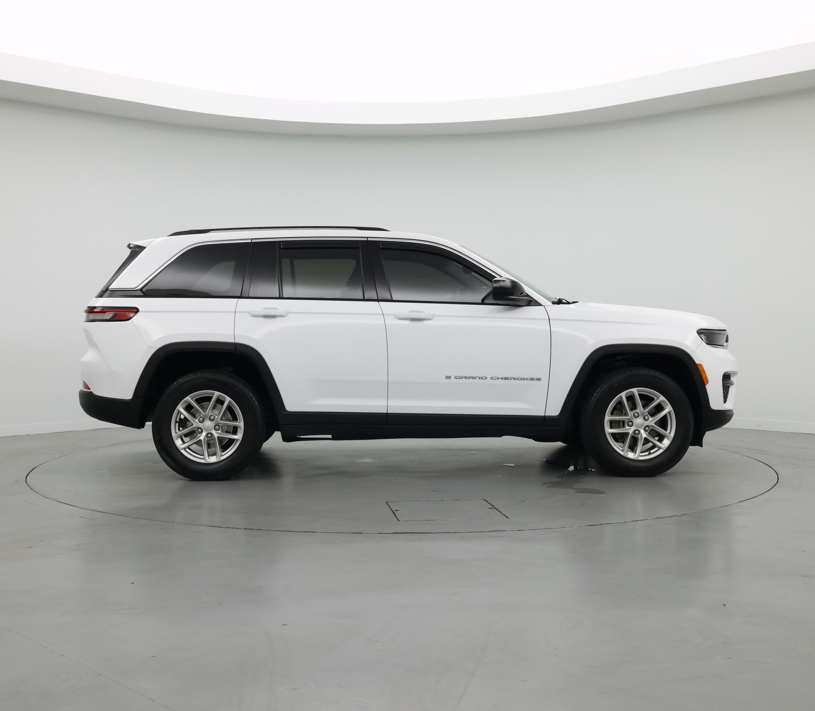Thumbnail: 2023 Jeep Grand Cherokee - 7