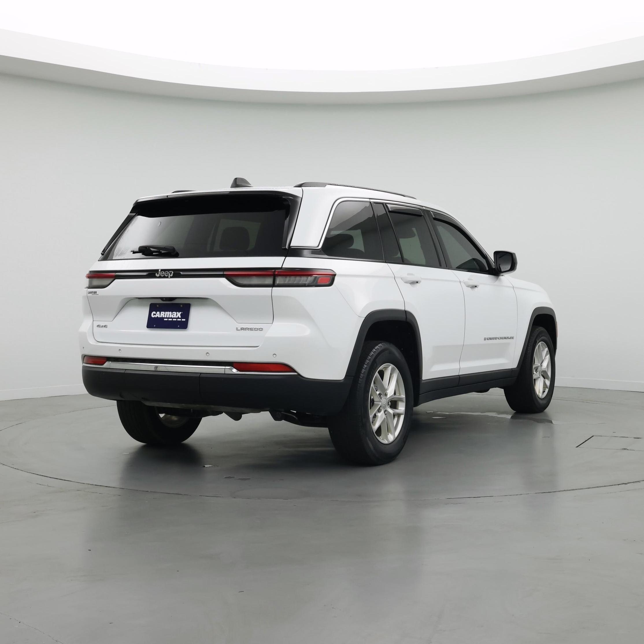 Thumbnail: 2023 Jeep Grand Cherokee - 8