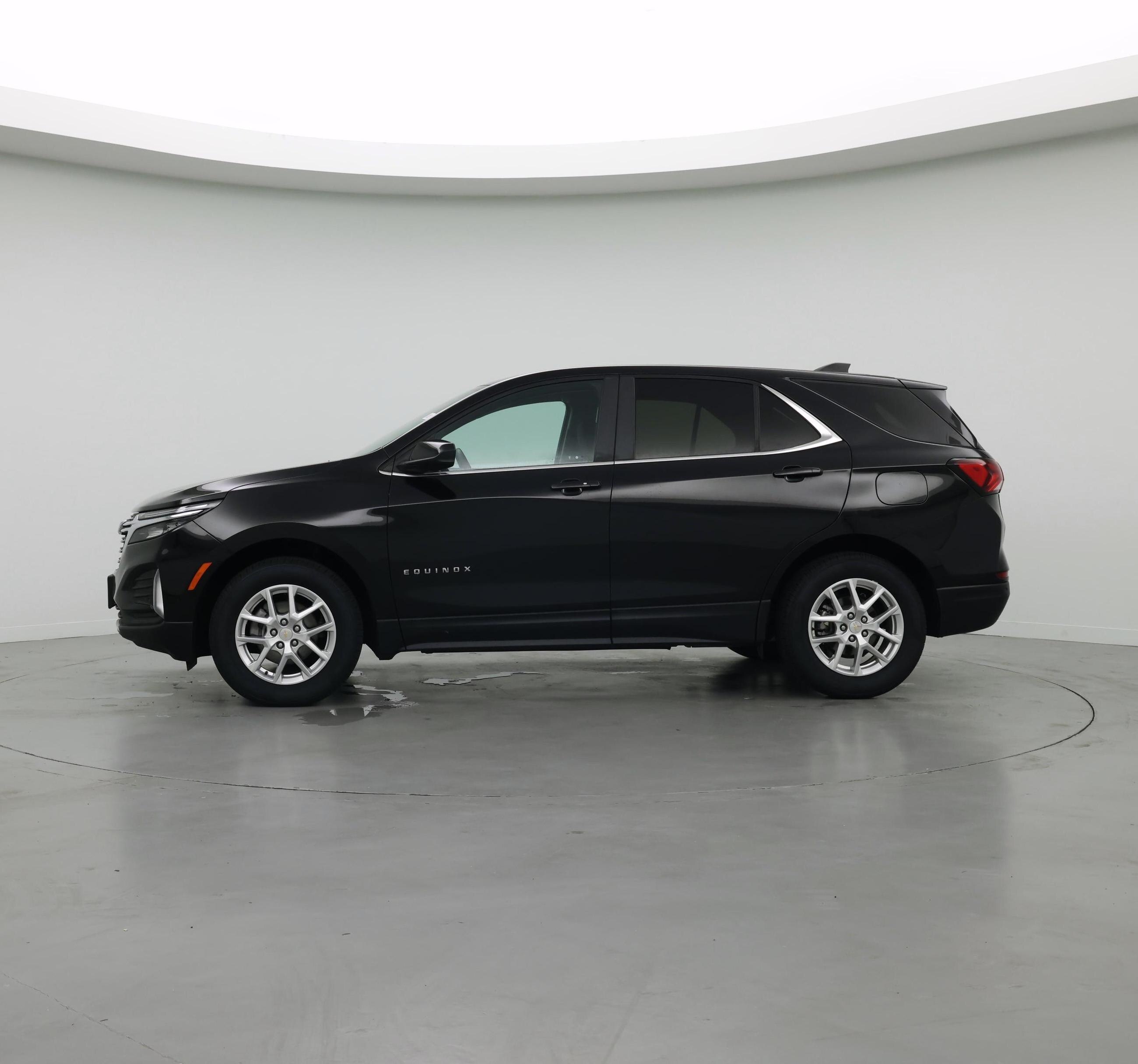 Thumbnail: 2023 Chevrolet Equinox - 3