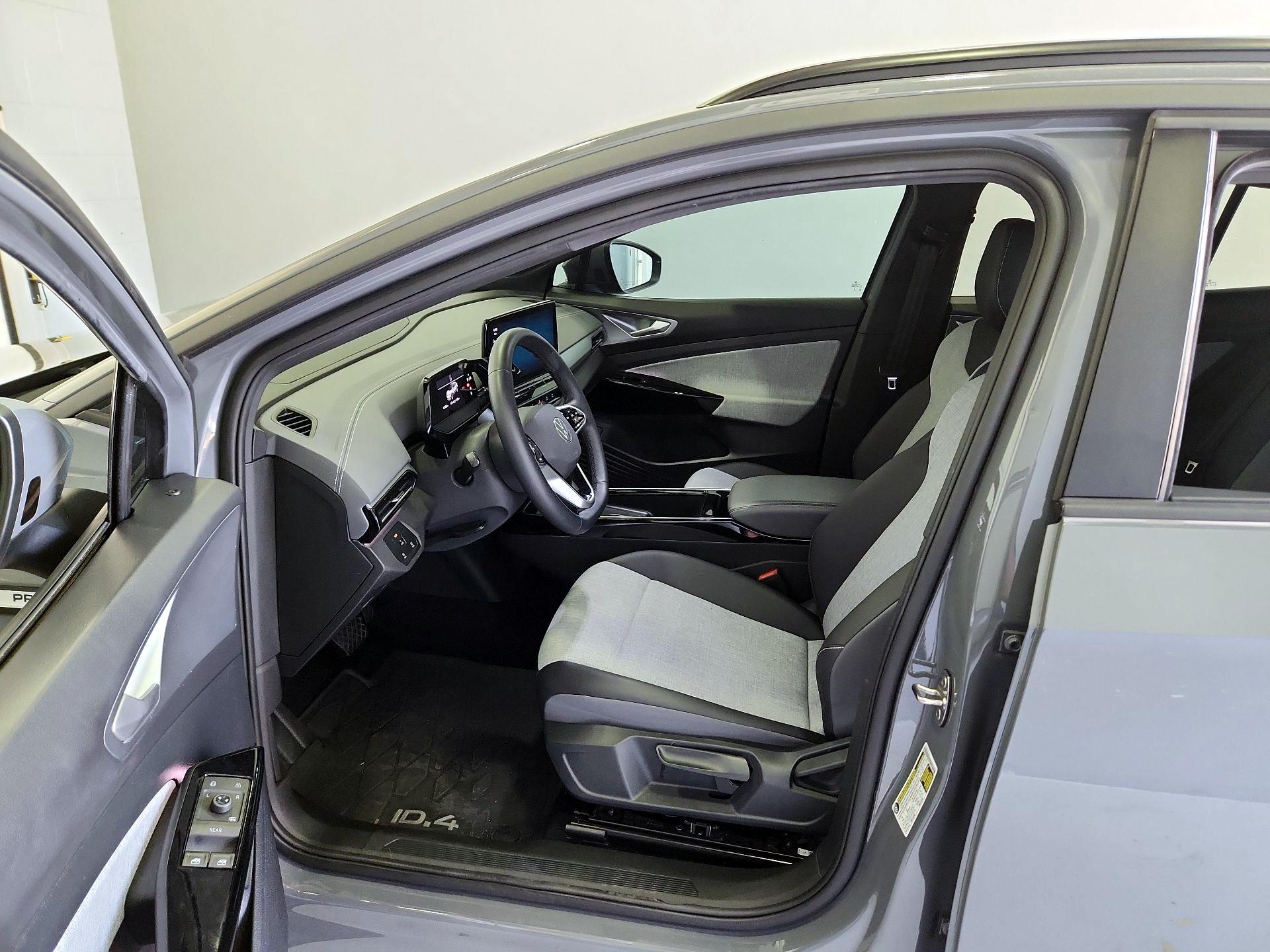 Thumbnail: 2023 Volkswagen ID.4 - 11