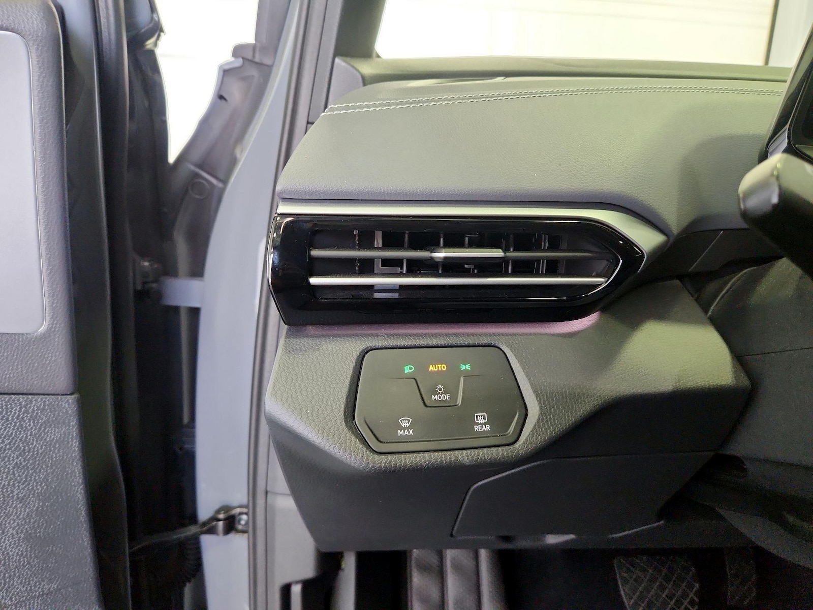 2023 Volkswagen ID.4 PRO - Photo 14