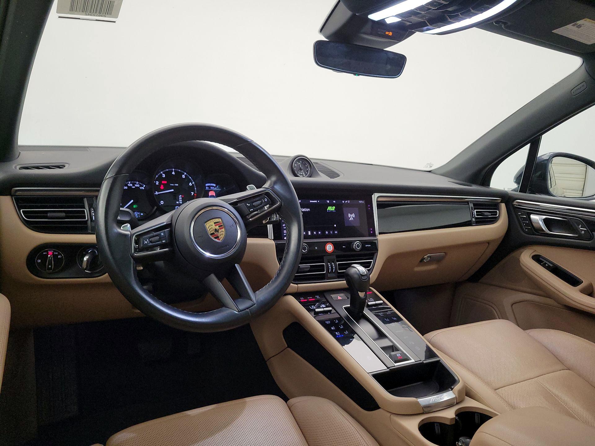 Thumbnail: 2023 Porsche Macan - 9