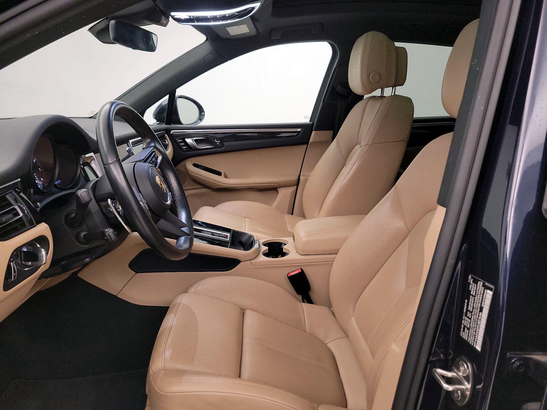 Thumbnail: 2023 Porsche Macan - 11
