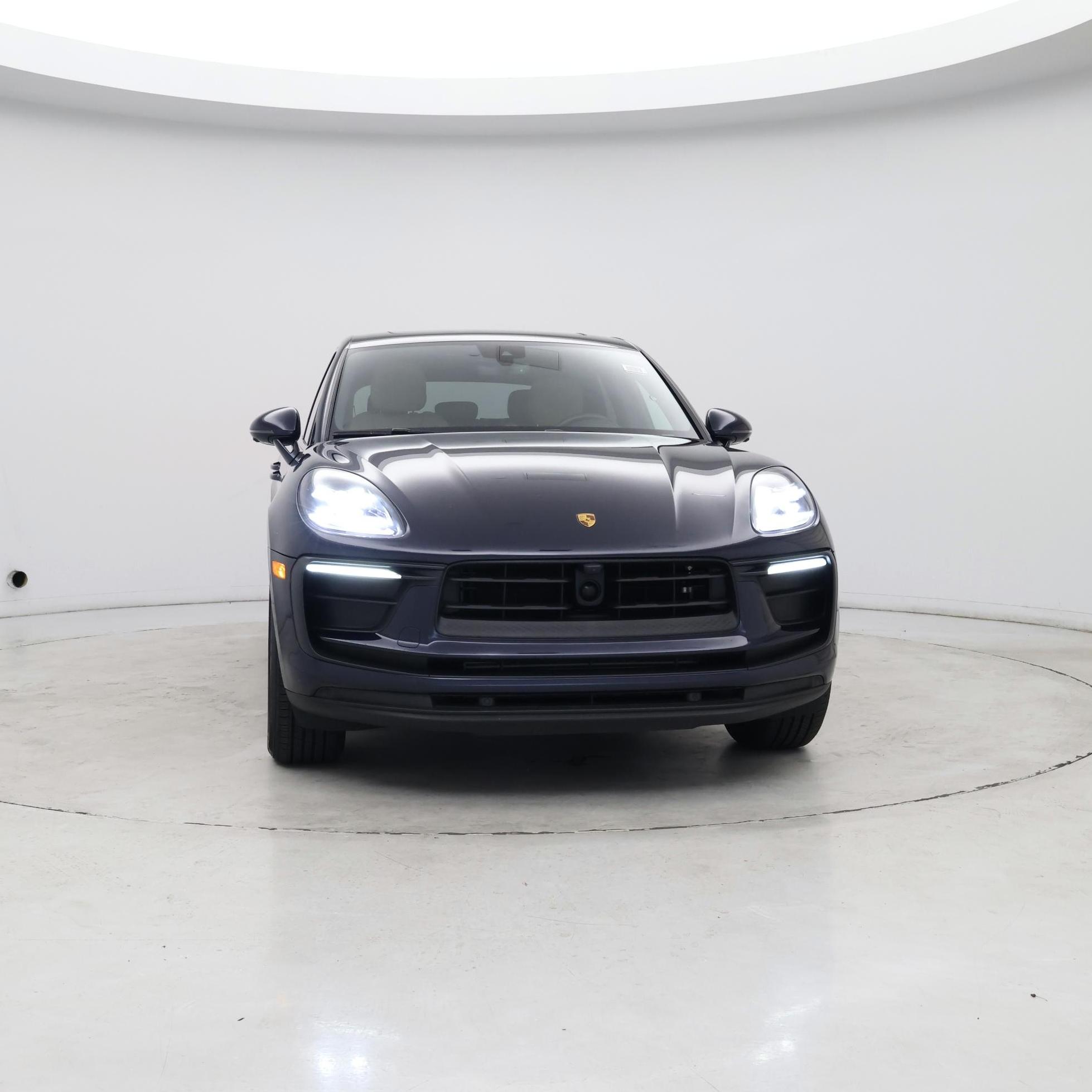 Thumbnail: 2023 Porsche Macan - 5