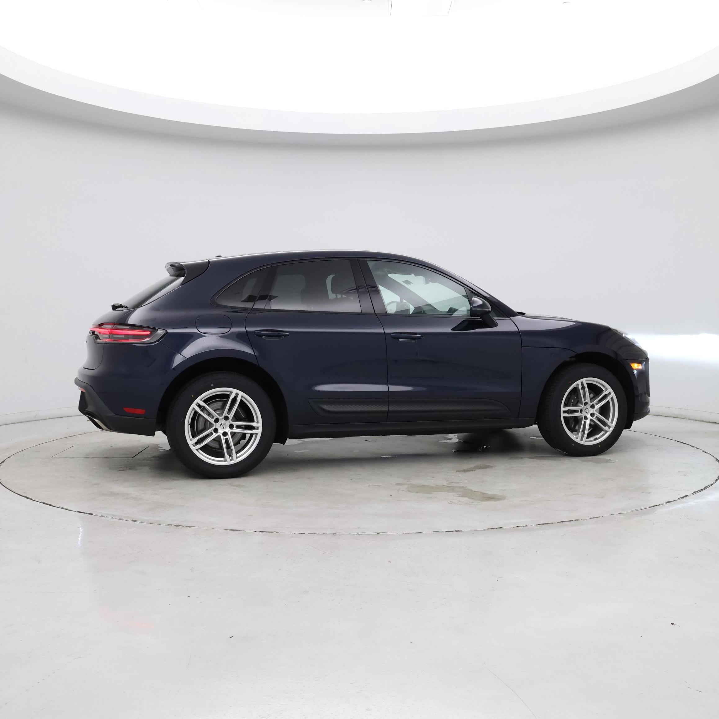 Thumbnail: 2023 Porsche Macan - 8