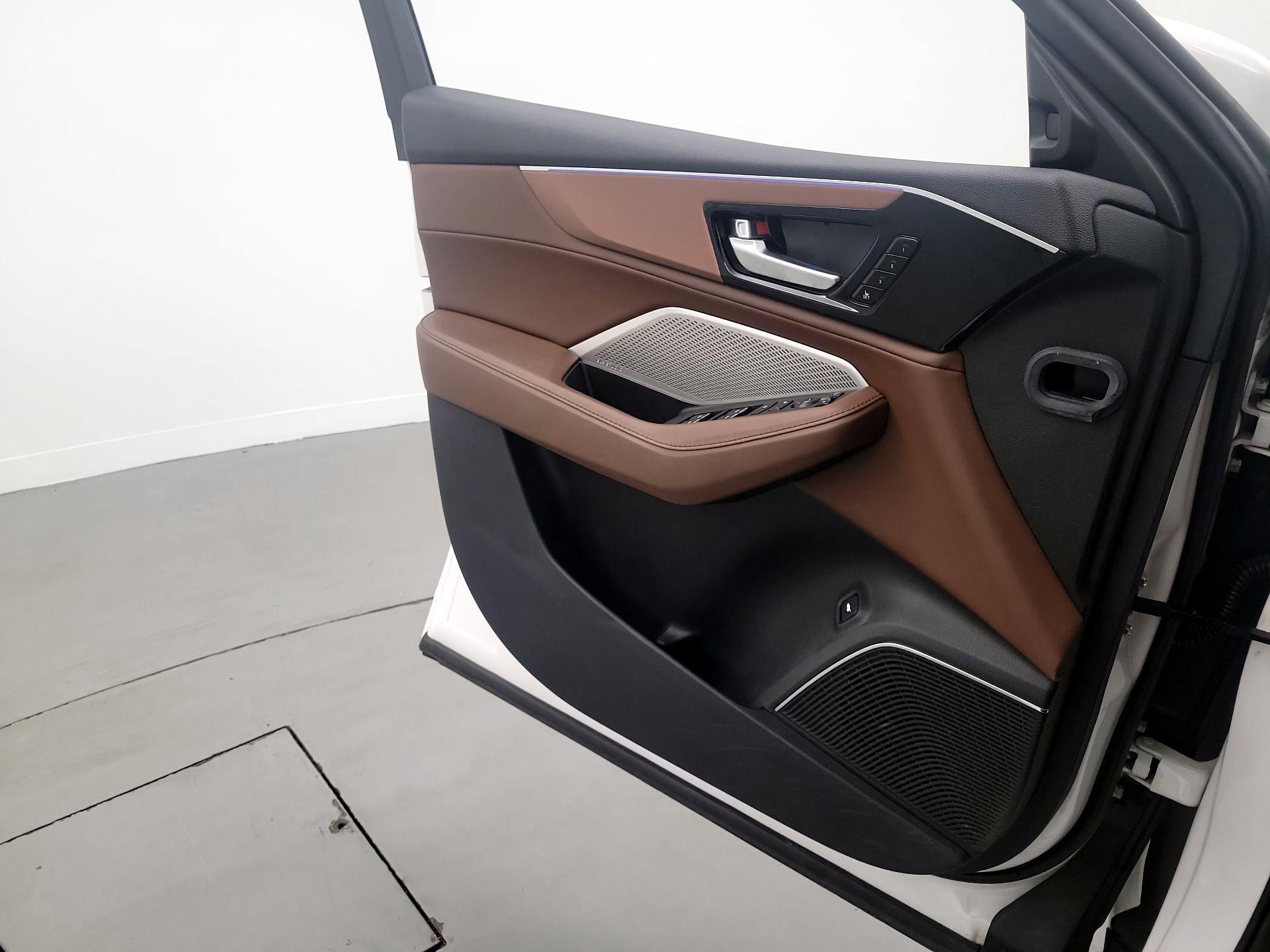 Thumbnail: 2023 Acura MDX - 12
