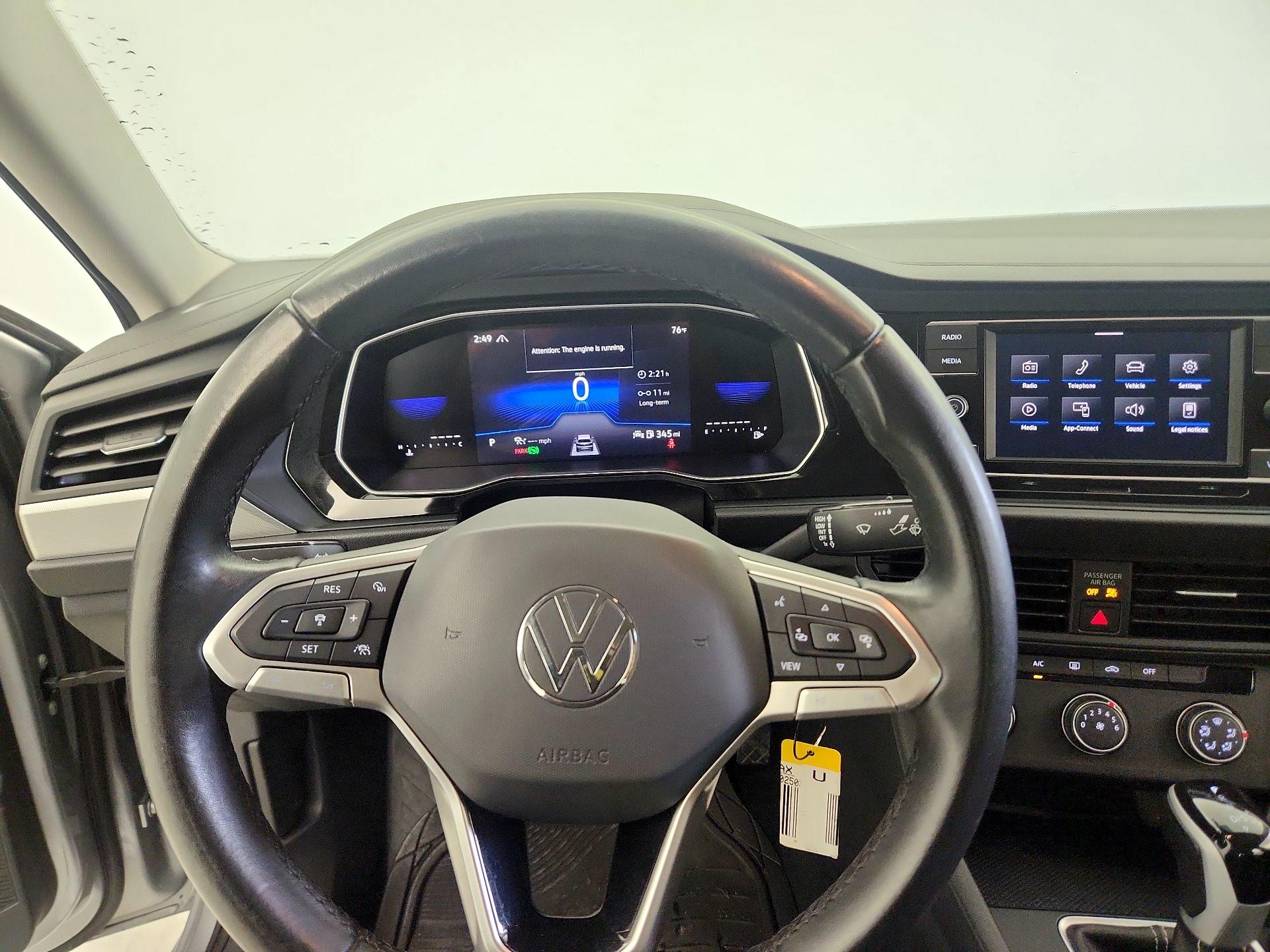 Thumbnail: 2024 Volkswagen Jetta - 10