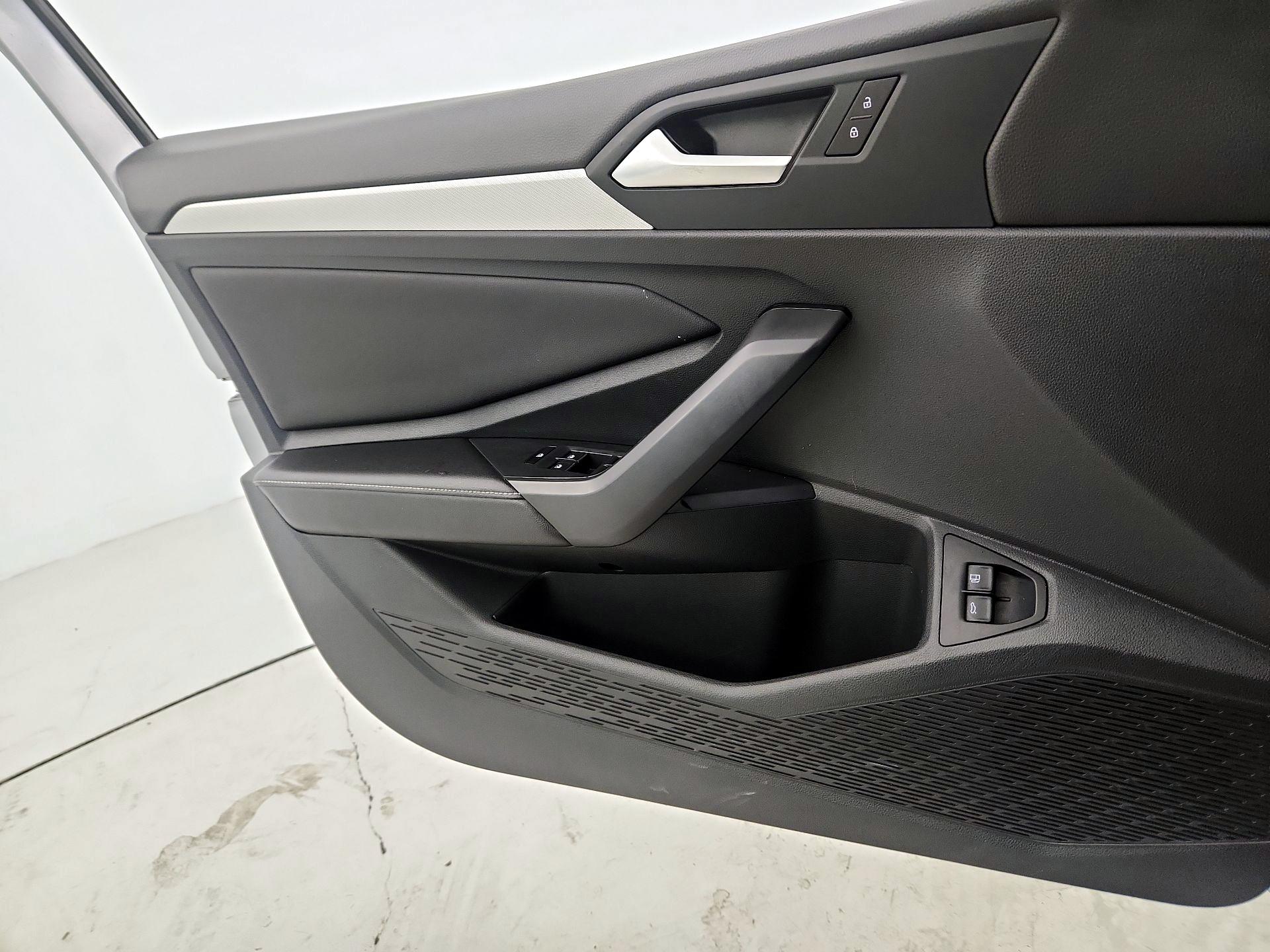 Thumbnail: 2024 Volkswagen Jetta - 12