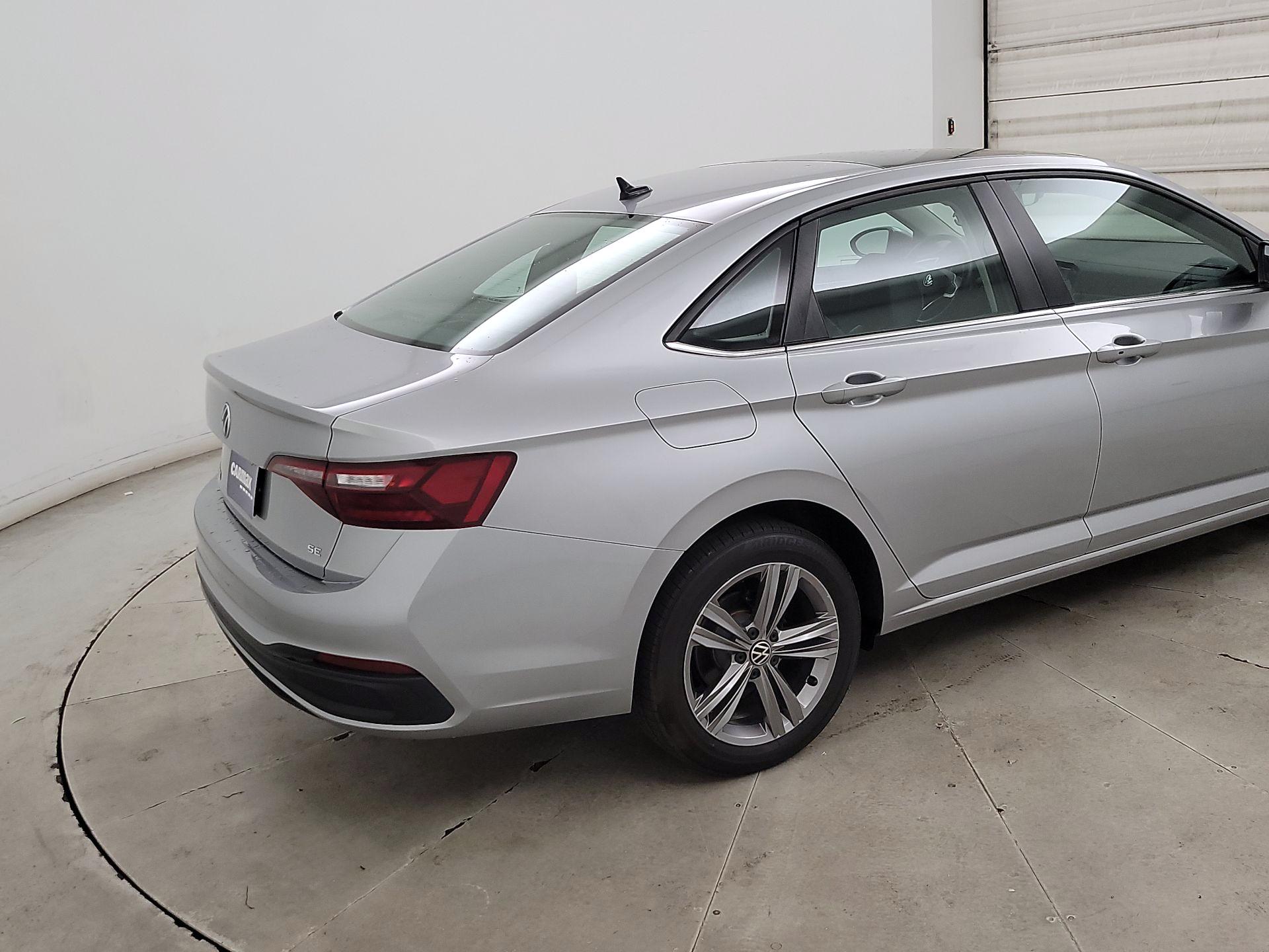 Thumbnail: 2022 Volkswagen Jetta - 5