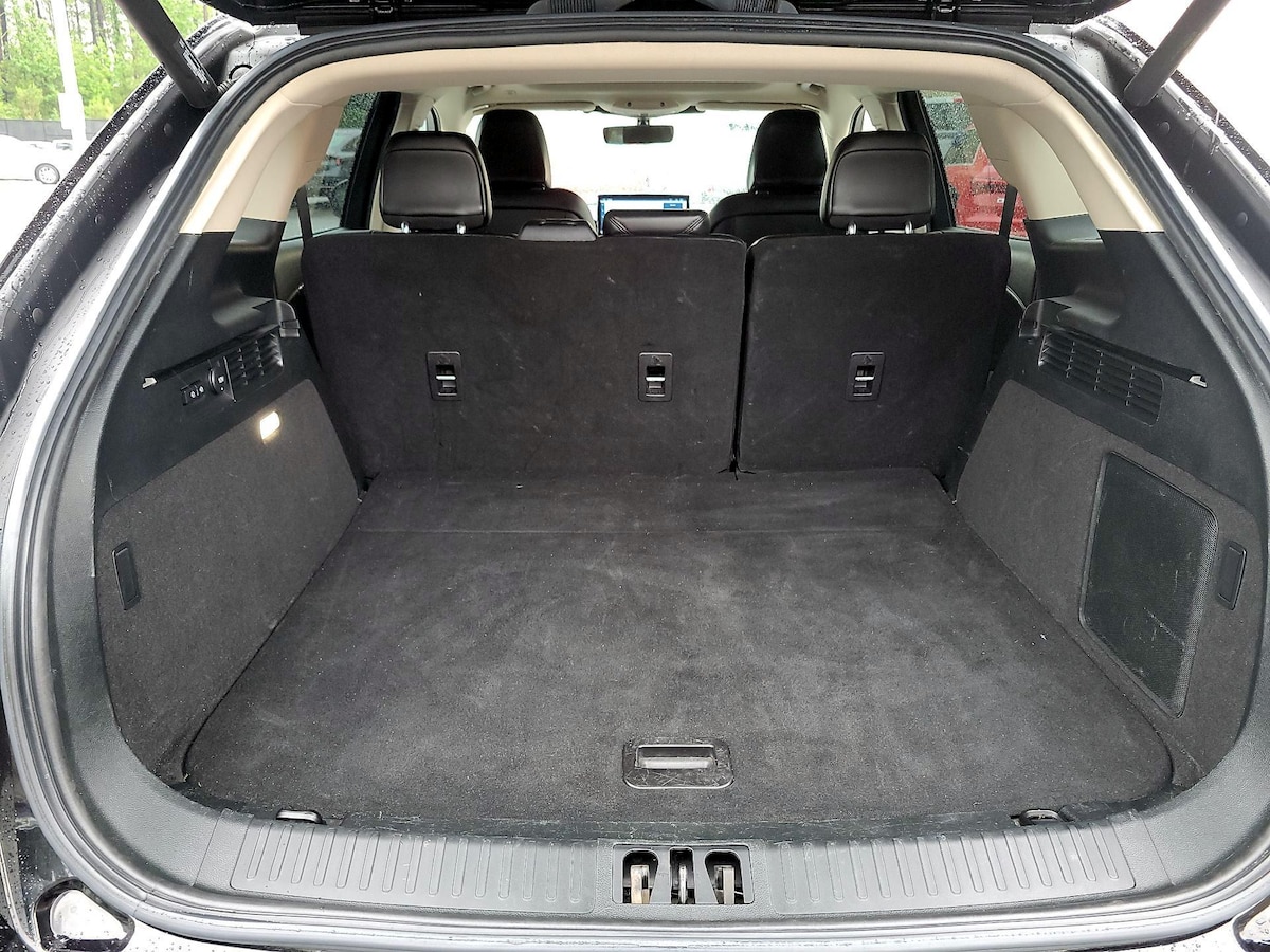 Trunk/Cargo (Seats Up)