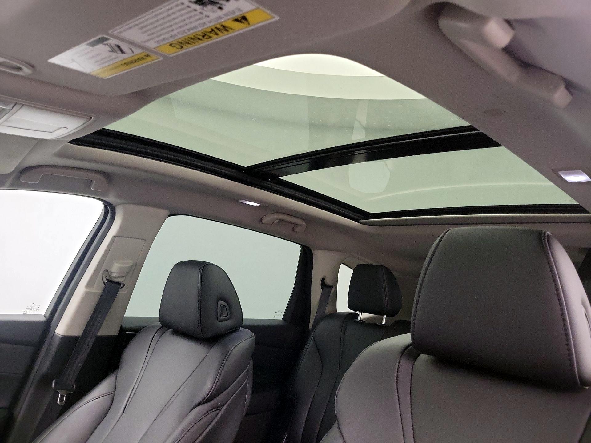 Thumbnail: 2023 Acura MDX - 19