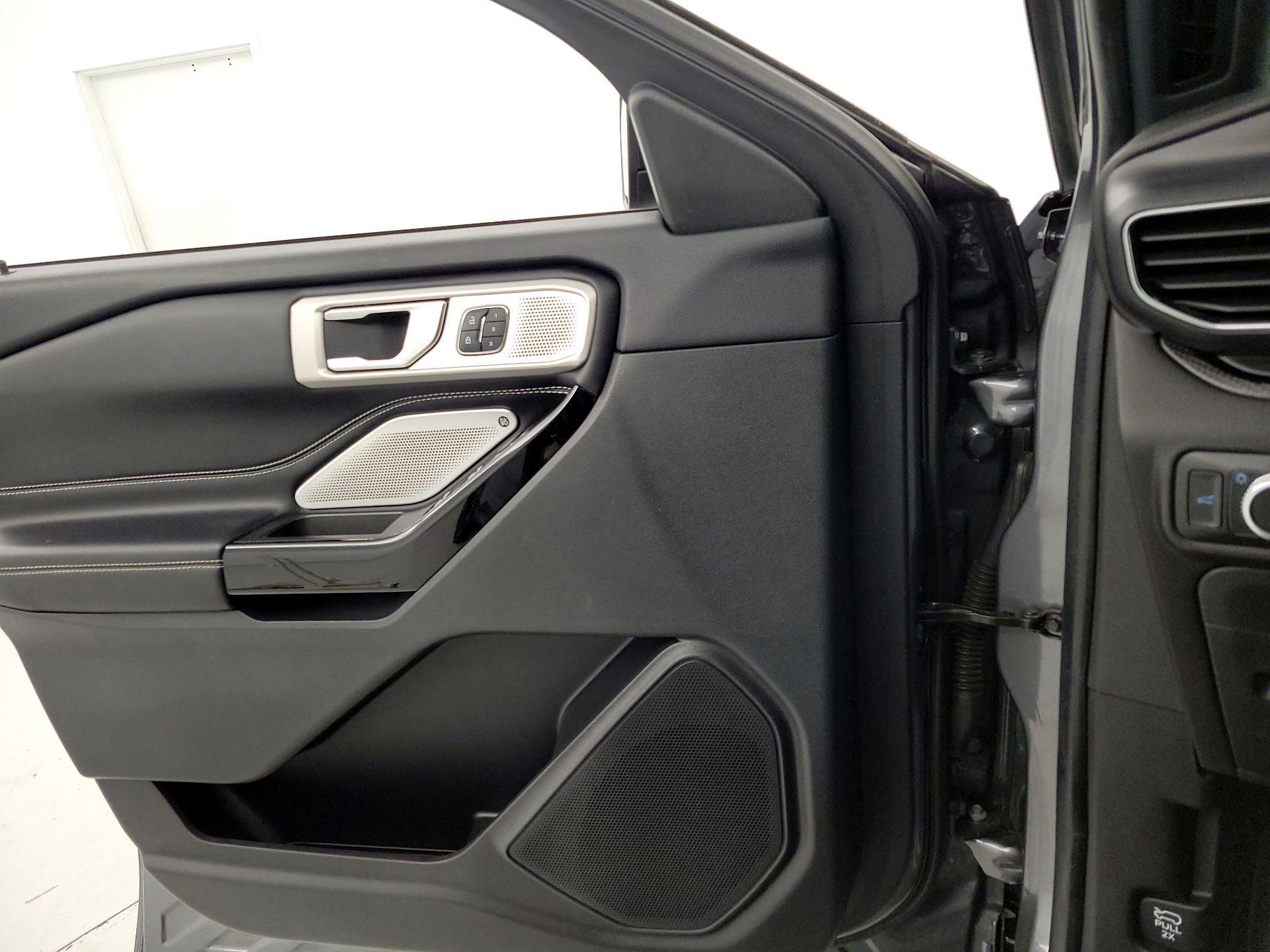 Thumbnail: 2022 Ford Explorer - 12