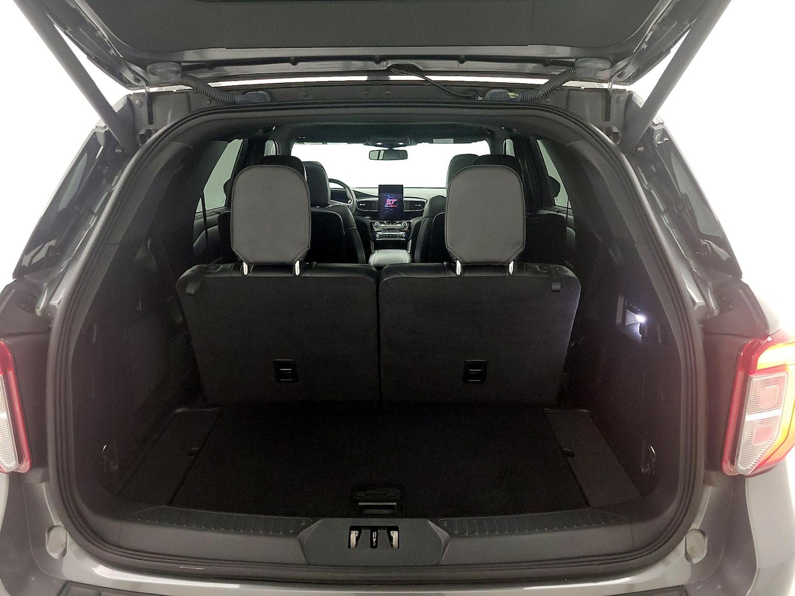 2022 Ford Explorer ST - Photo 24
