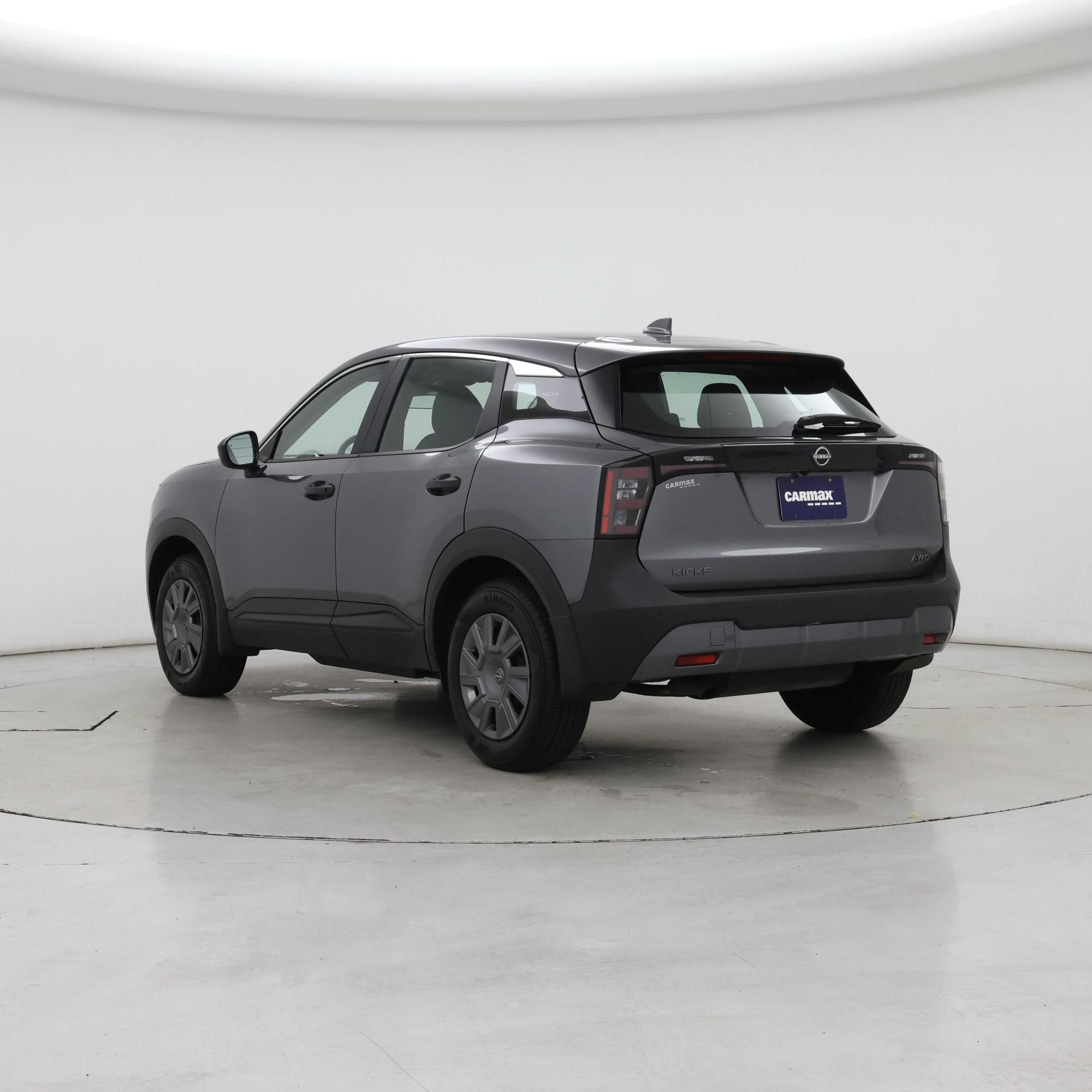 Thumbnail: 2025 Nissan Kicks - 2