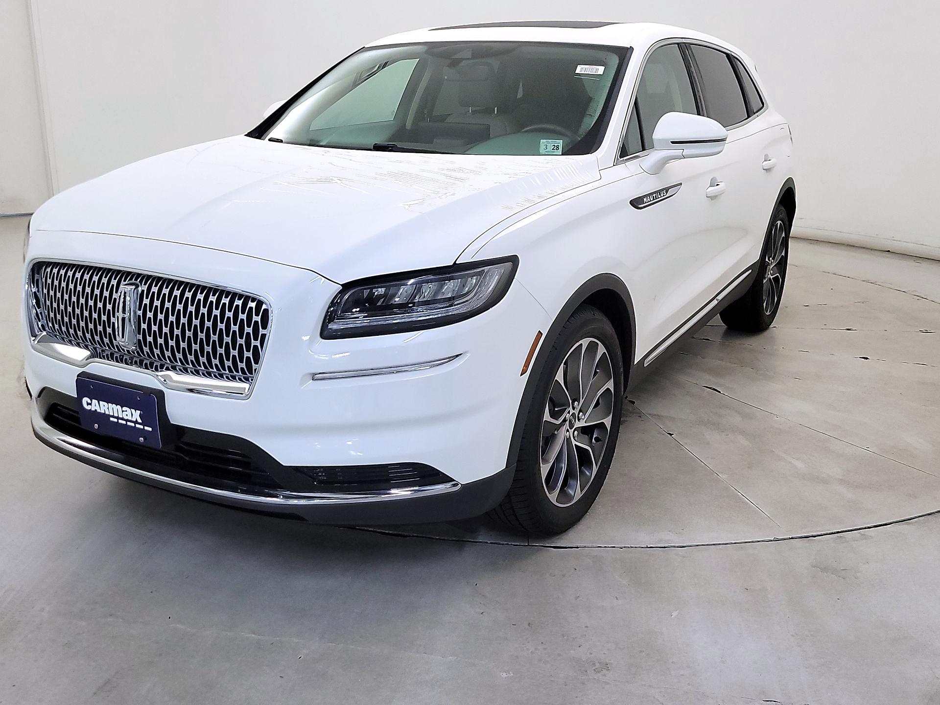Thumbnail: 2023 Lincoln Nautilus - 3