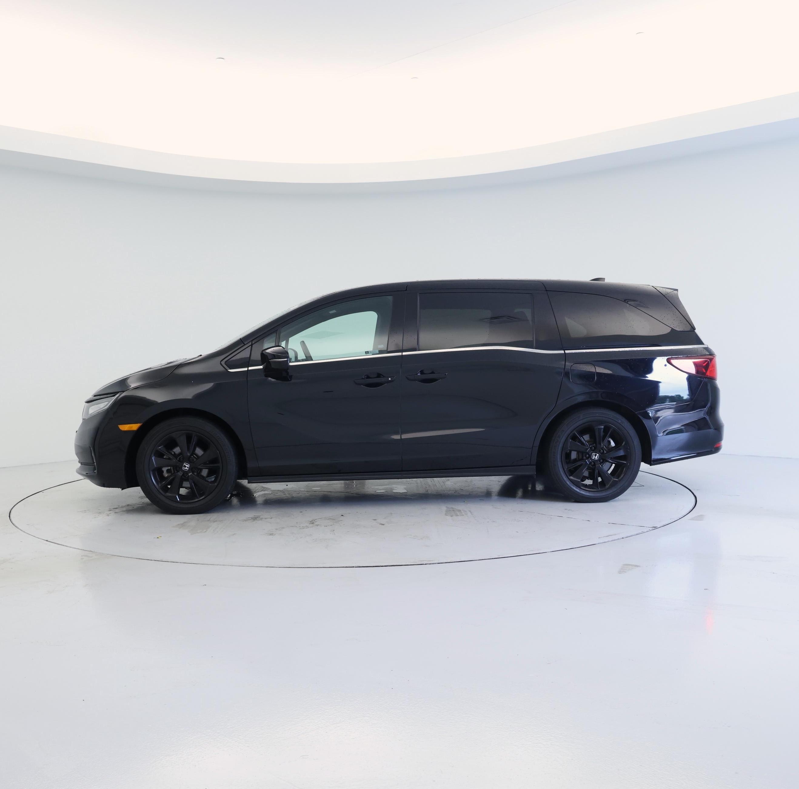 Thumbnail: 2024 Honda Odyssey - 3