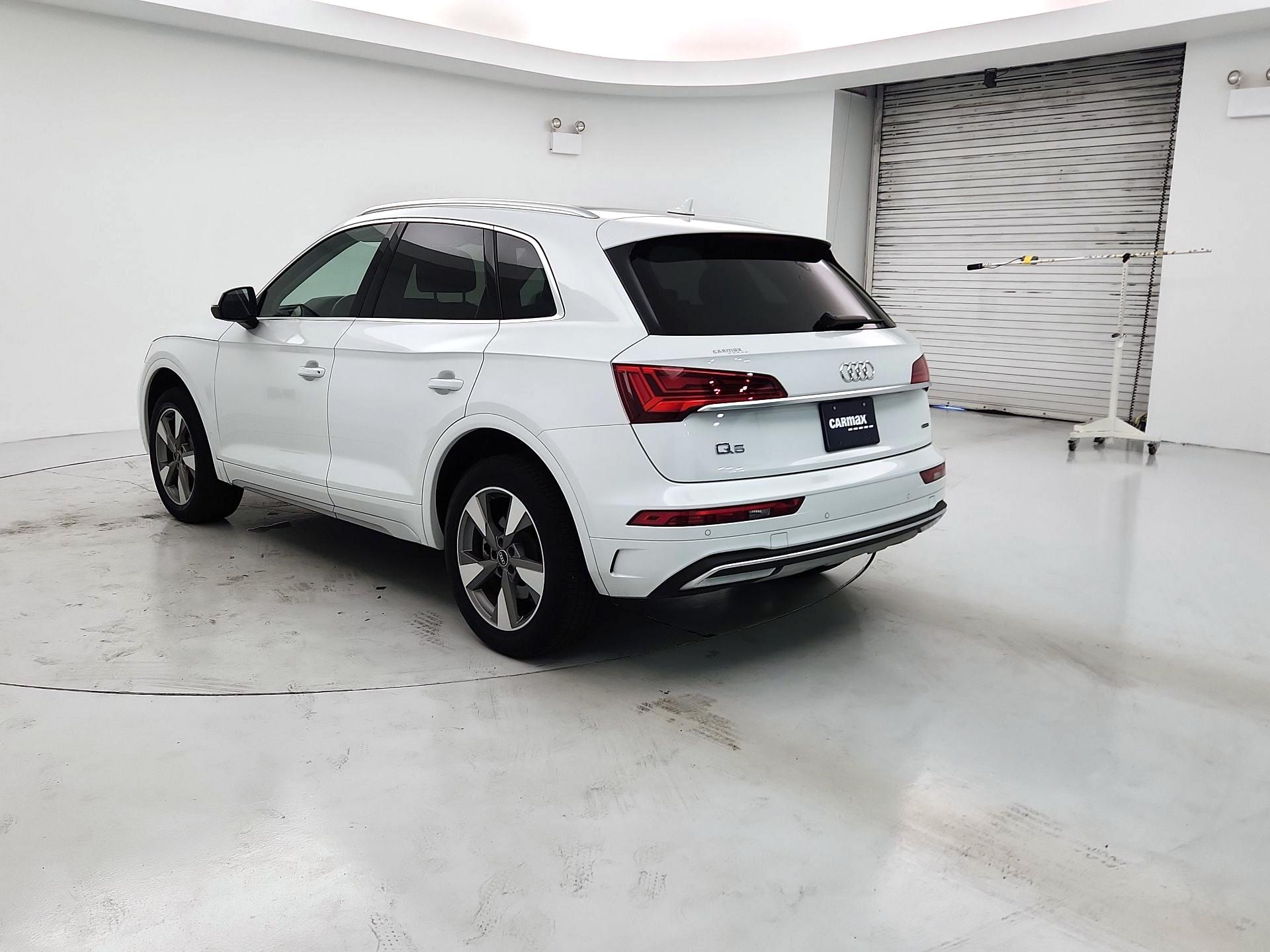 Thumbnail: 2023 Audi Q5 - 7