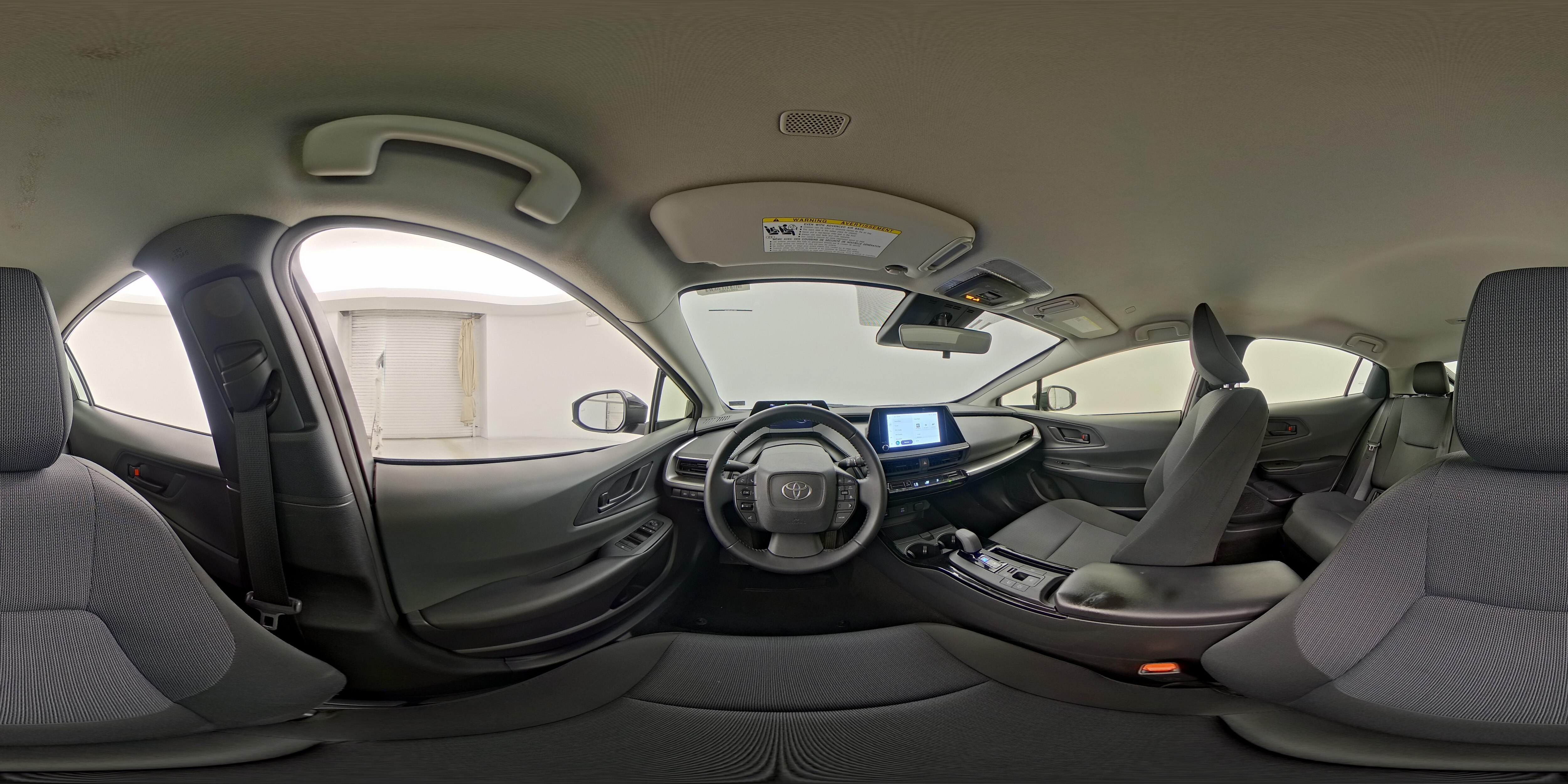 2024 Toyota Prius LE - Photo 26