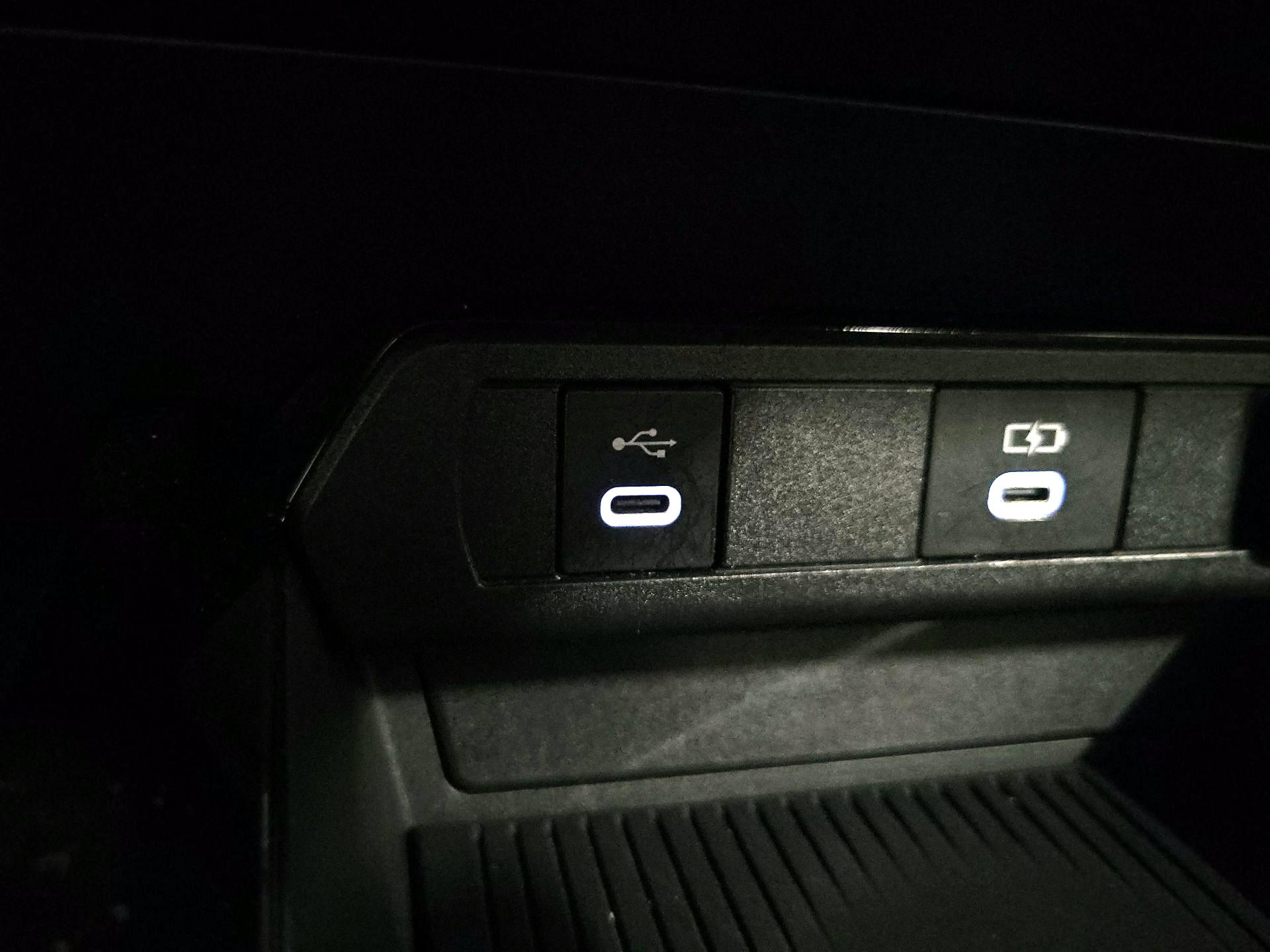 Thumbnail: 2024 Toyota Prius - 18