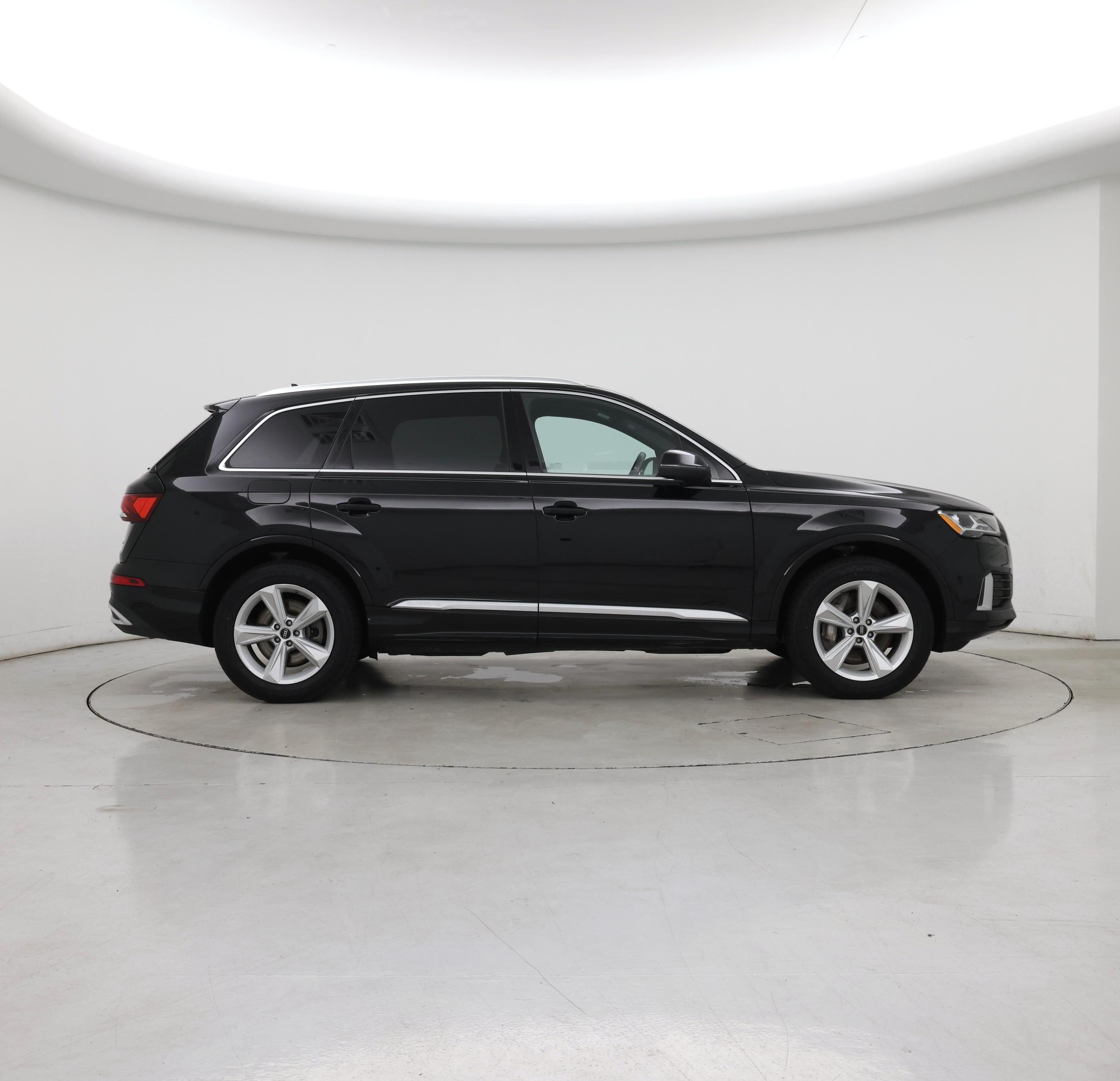 Thumbnail: 2022 Audi Q7 - 7
