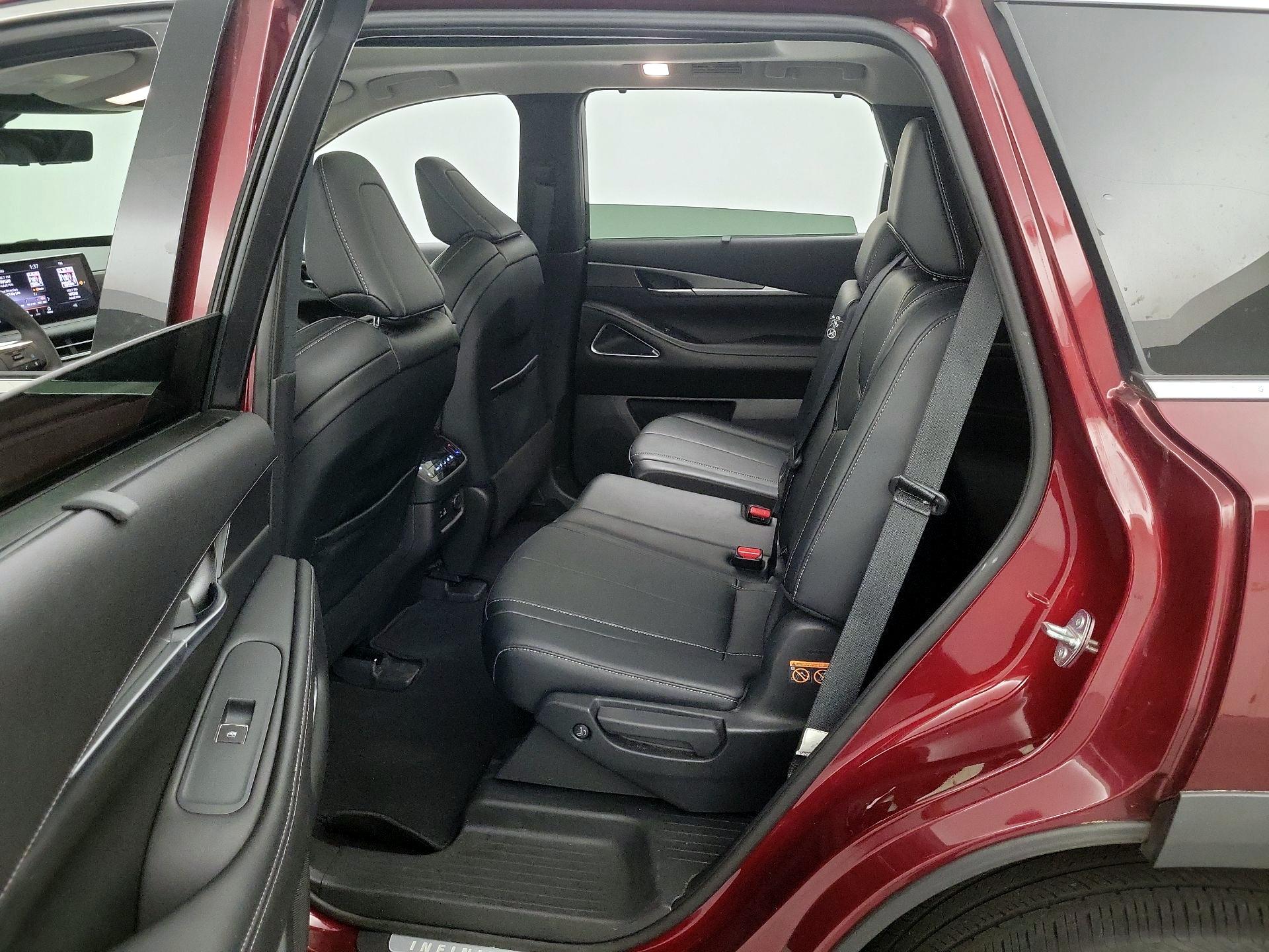 Thumbnail: 2023 INFINITI QX60 - 20