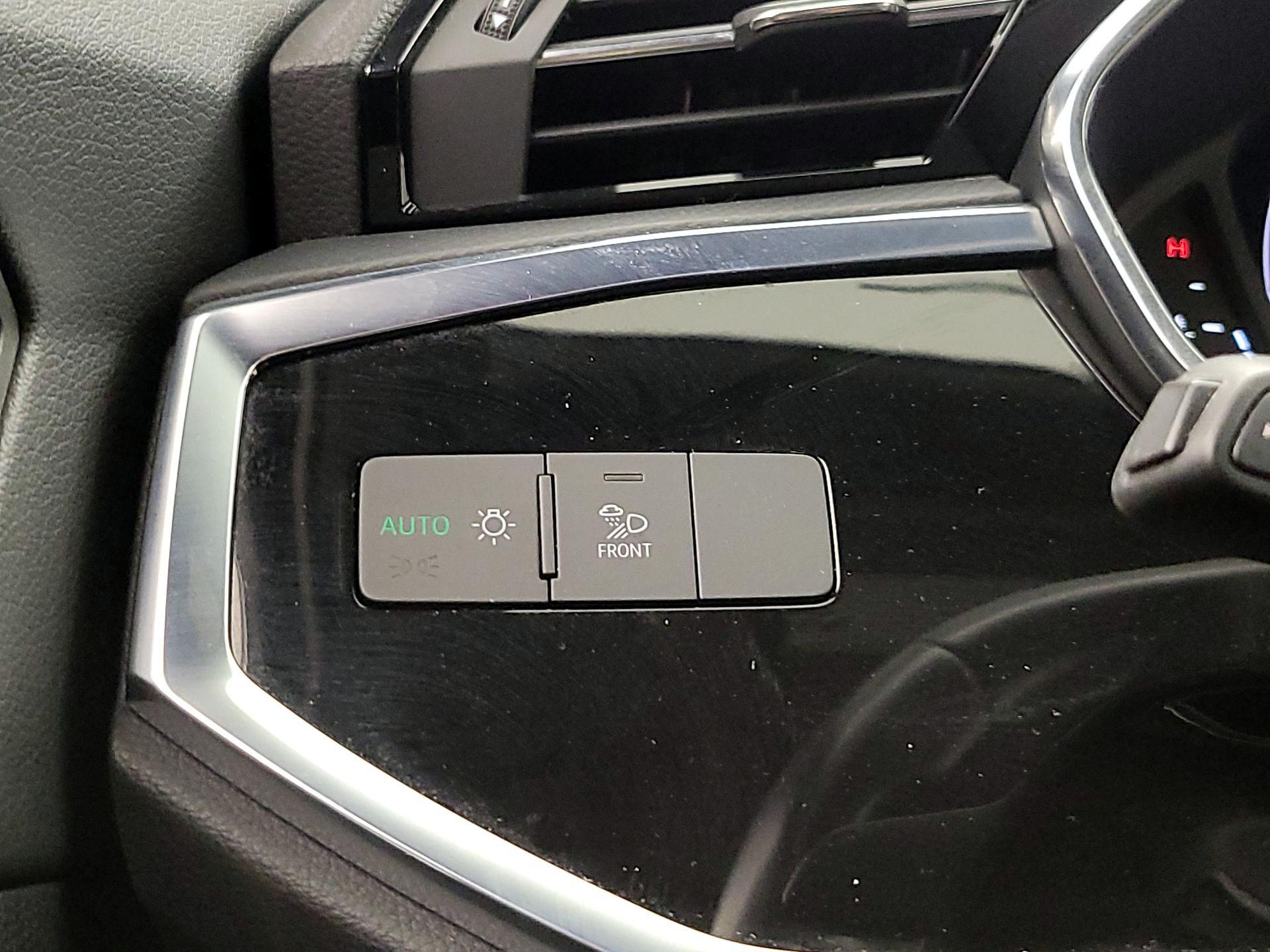 Thumbnail: 2022 Audi Q3 - 13
