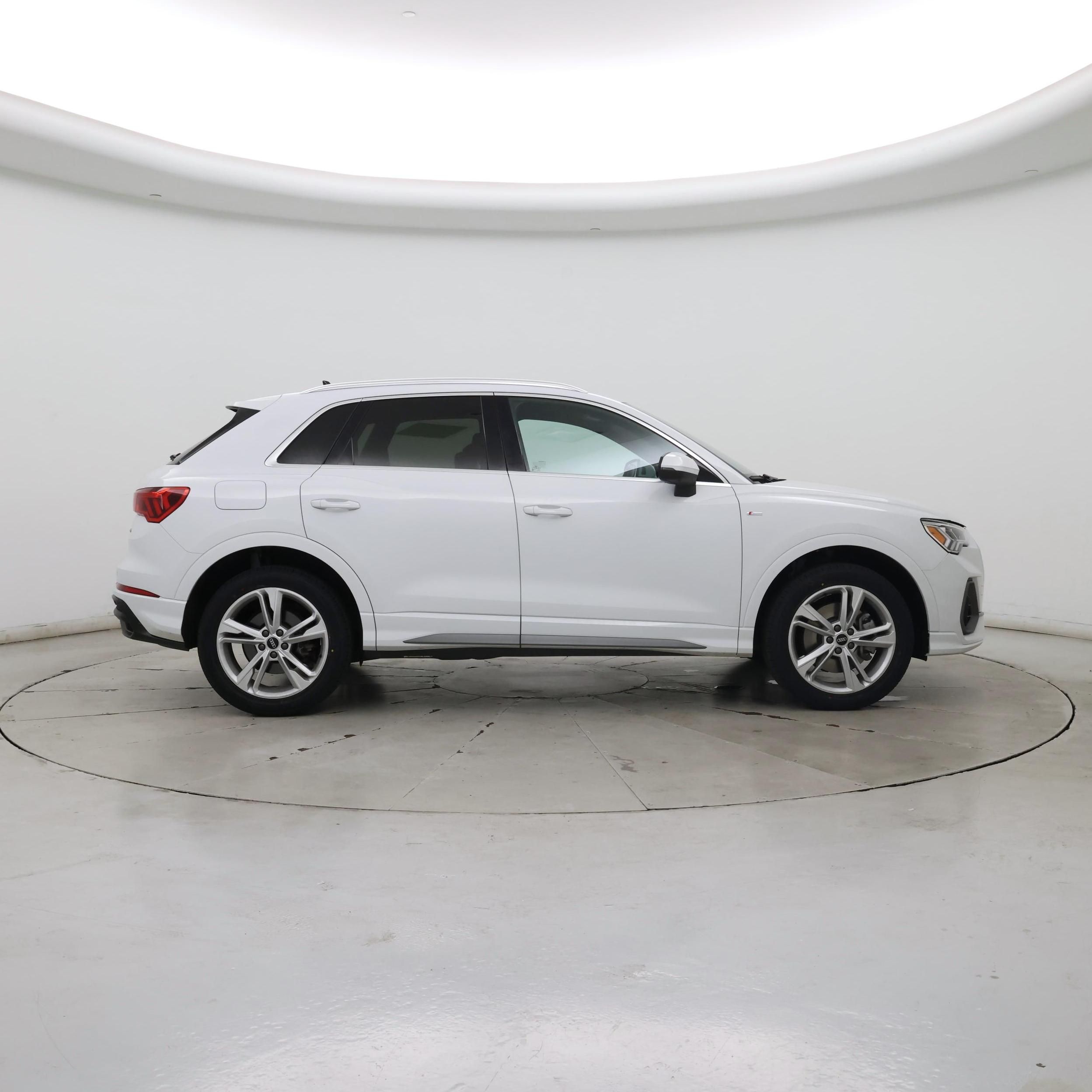 Thumbnail: 2022 Audi Q3 - 7