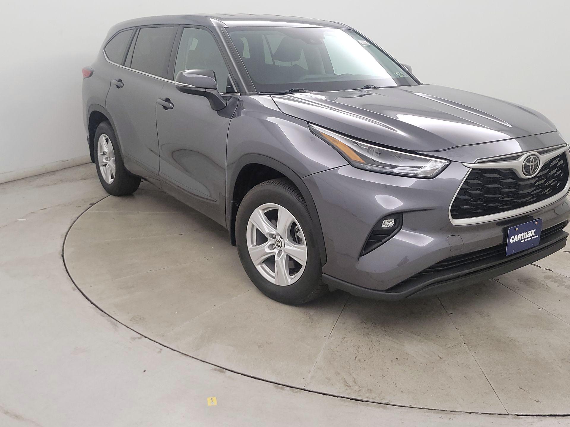 Gray 2023 Toyota Highlander SUV / Crossover All-Wheel Drive Automatic