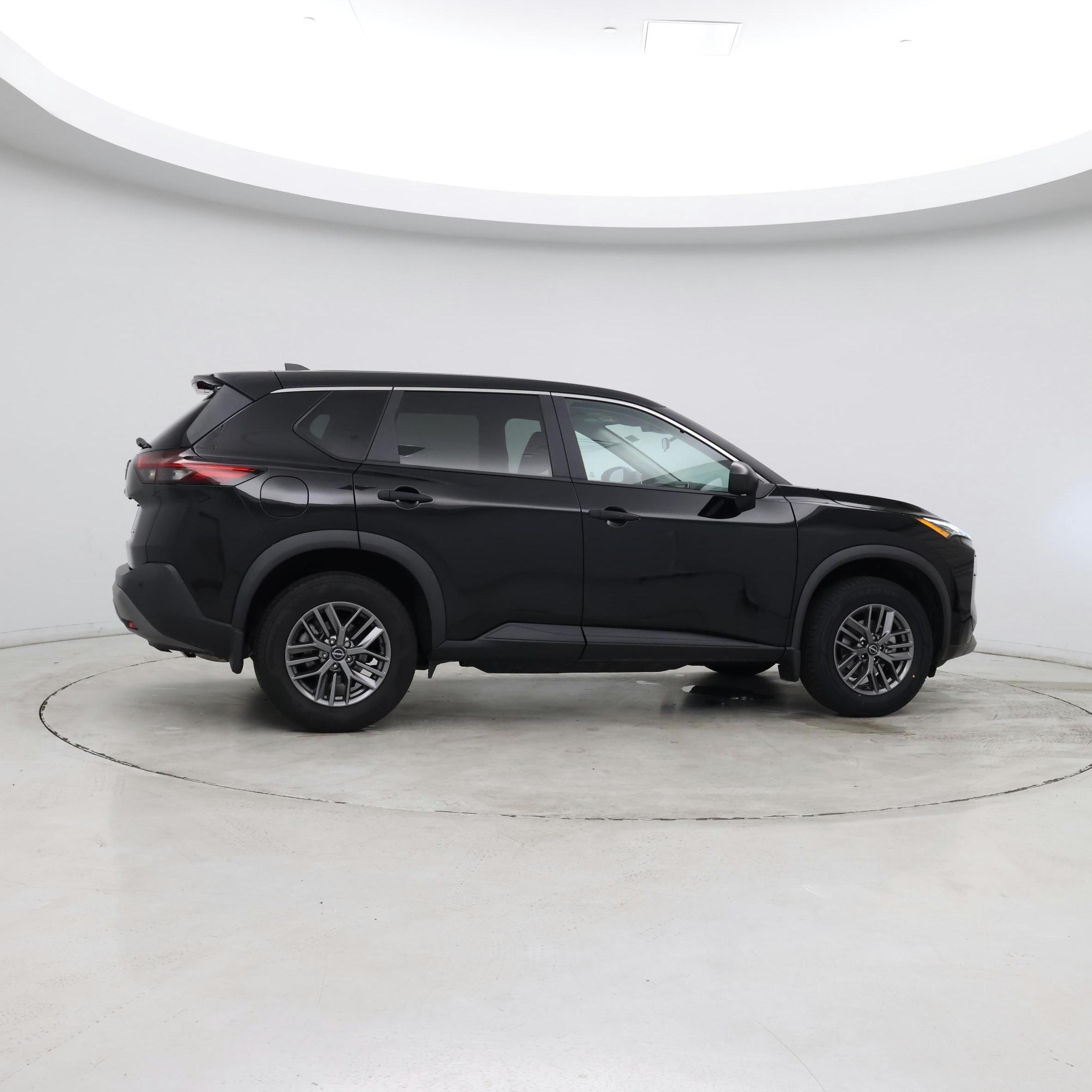 Thumbnail: 2023 Nissan Rogue - 4