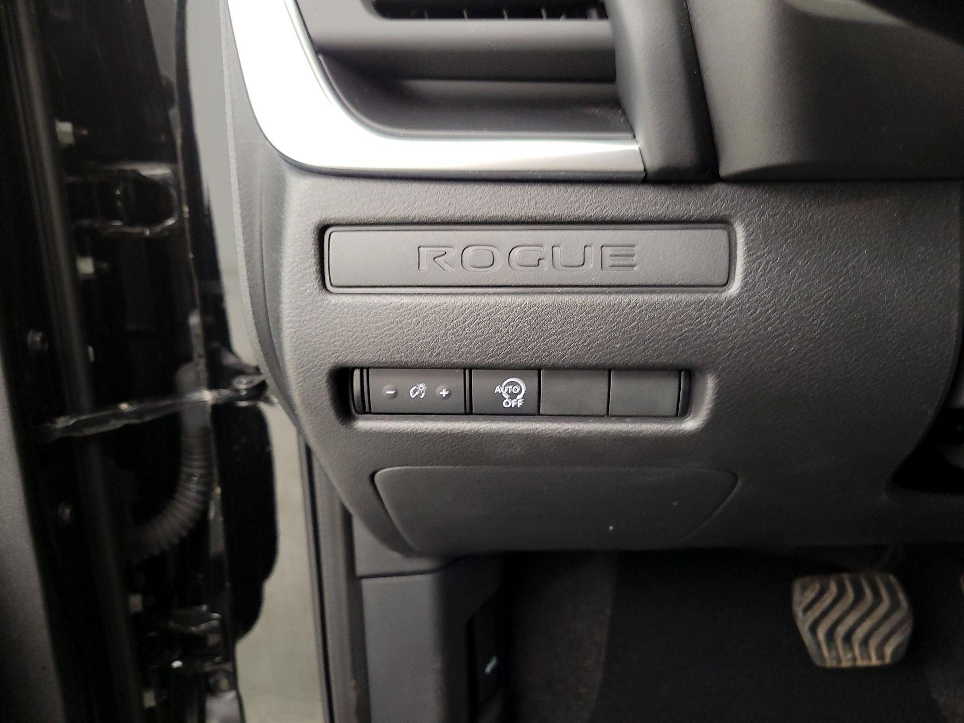 Thumbnail: 2023 Nissan Rogue - 13