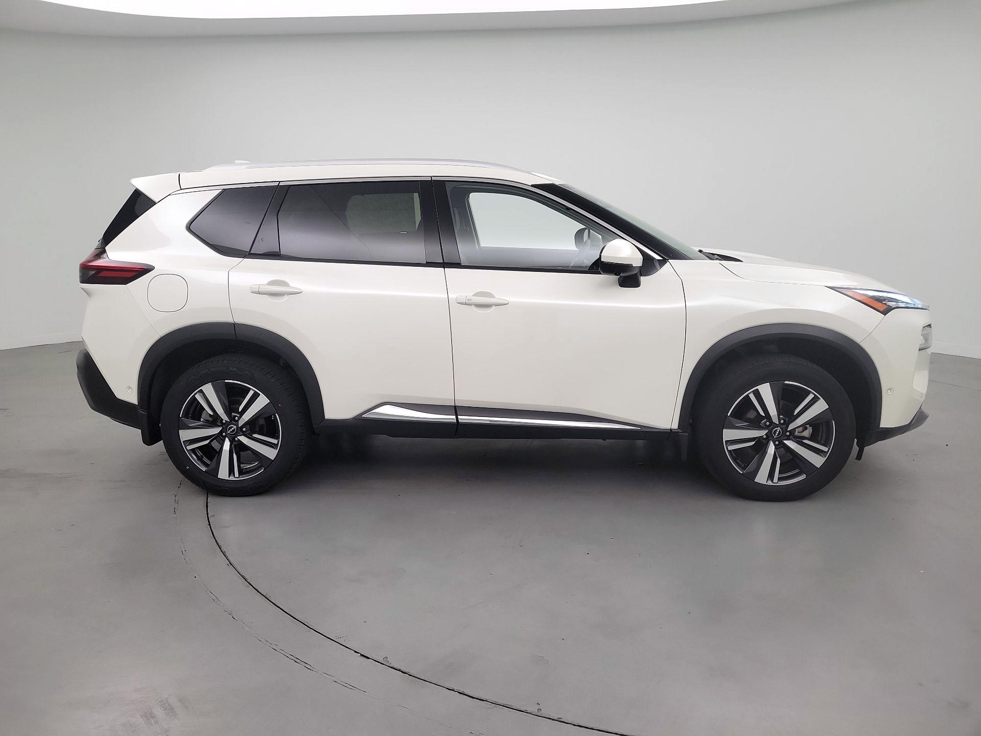 Thumbnail: 2023 Nissan Rogue - 4