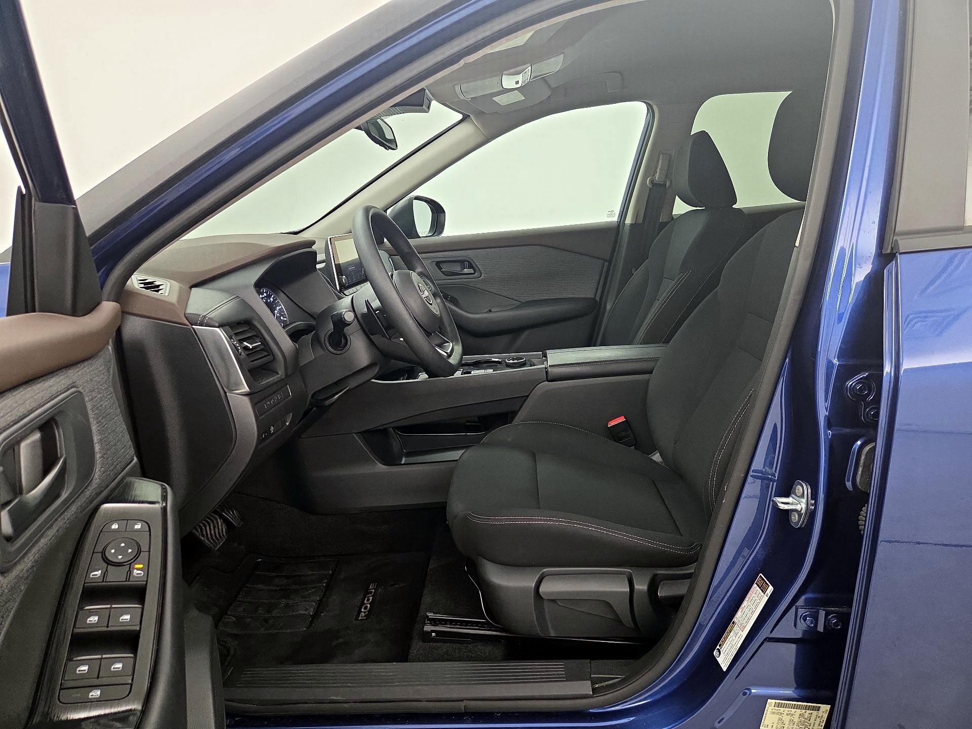 Thumbnail: 2023 Nissan Rogue - 11