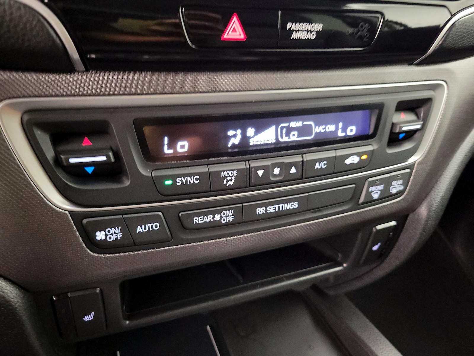 2025 Honda Ridgeline RTL - Photo 17