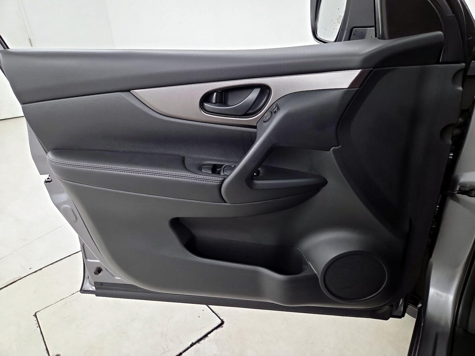 2022 Nissan Rogue Sport S - Photo 13