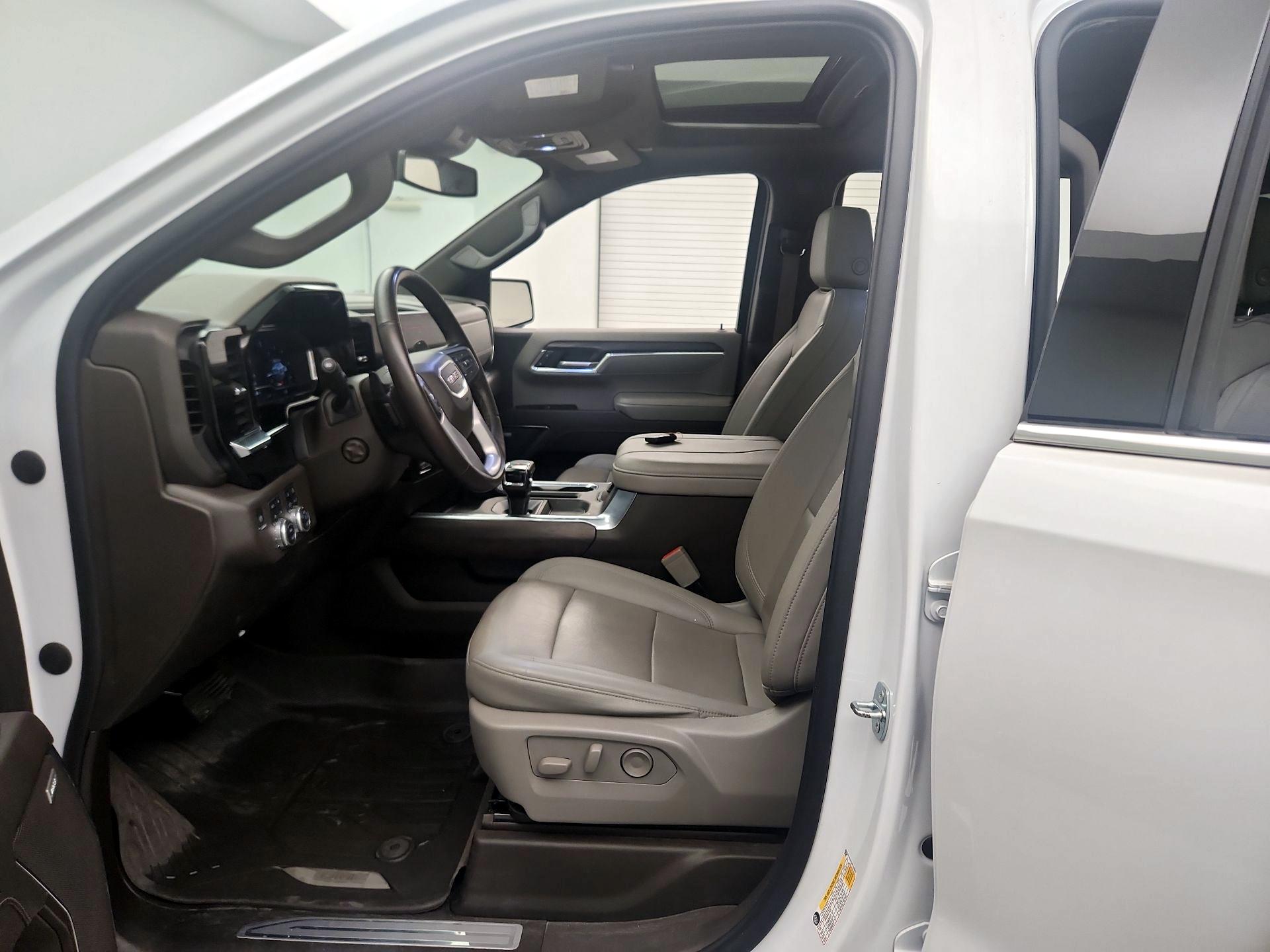 Thumbnail: 2023 GMC Sierra 1500 - 11