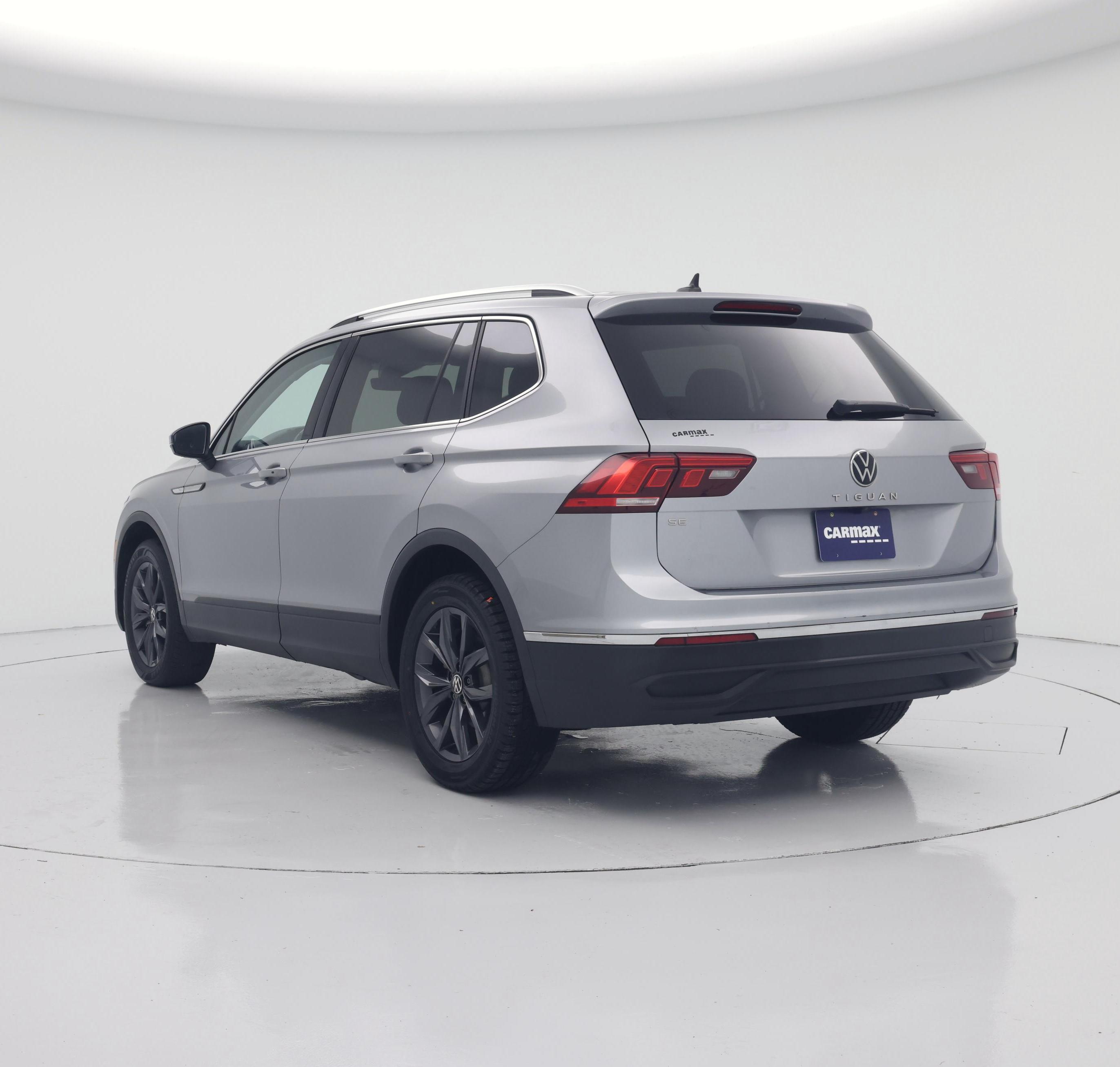 Thumbnail: 2023 Volkswagen Tiguan - 2