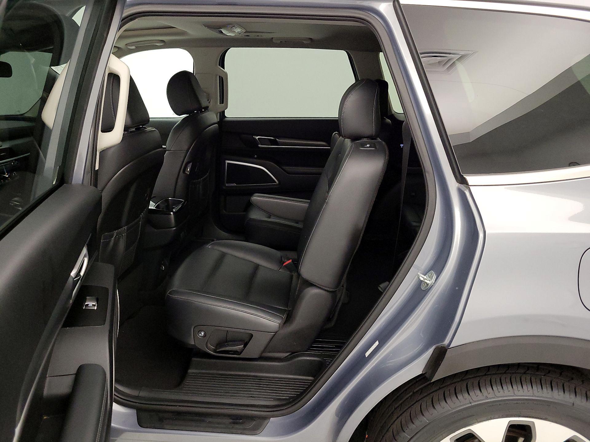 Thumbnail: 2022 Kia Telluride - 16