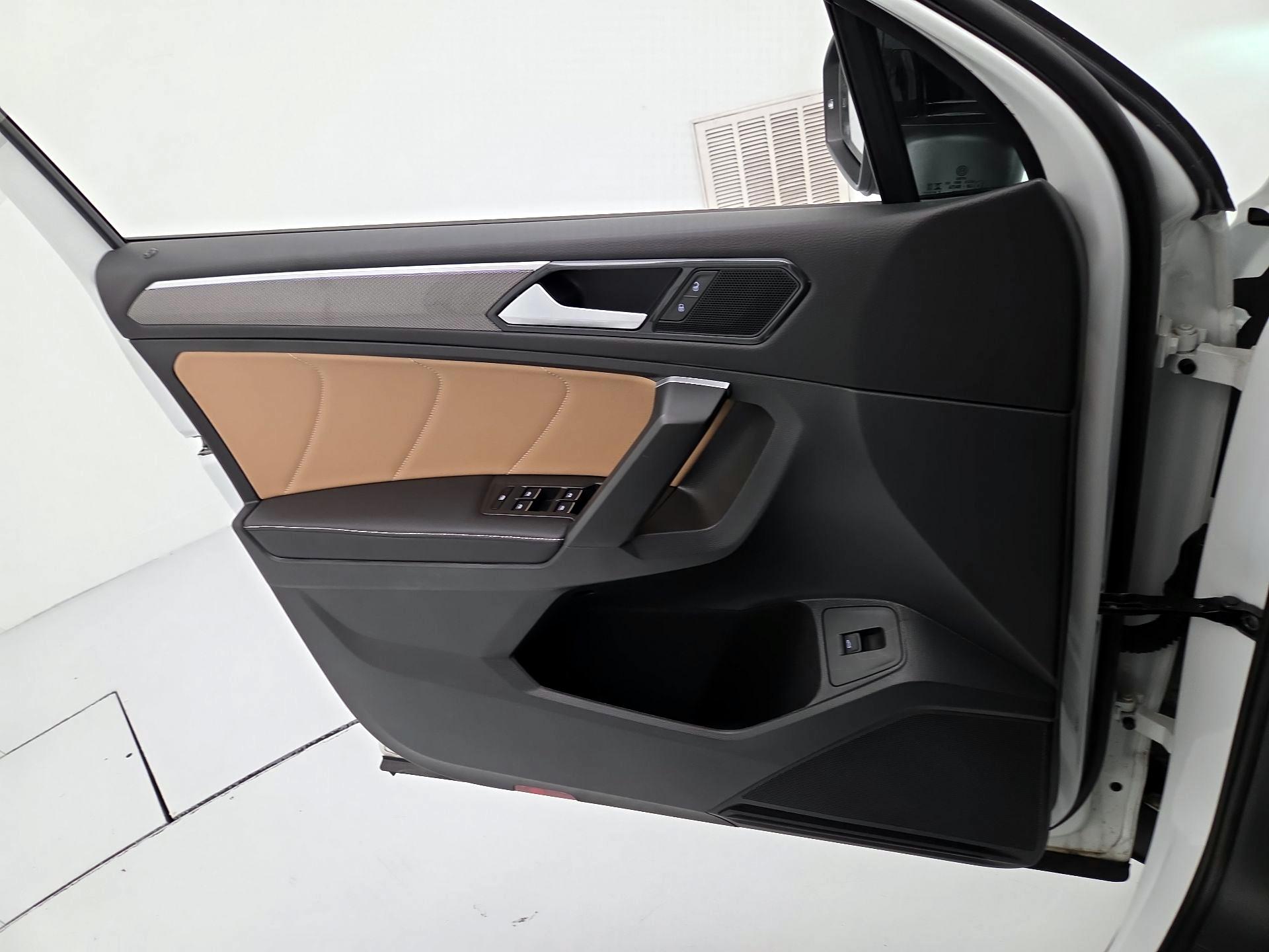 Thumbnail: 2024 Volkswagen Tiguan - 12