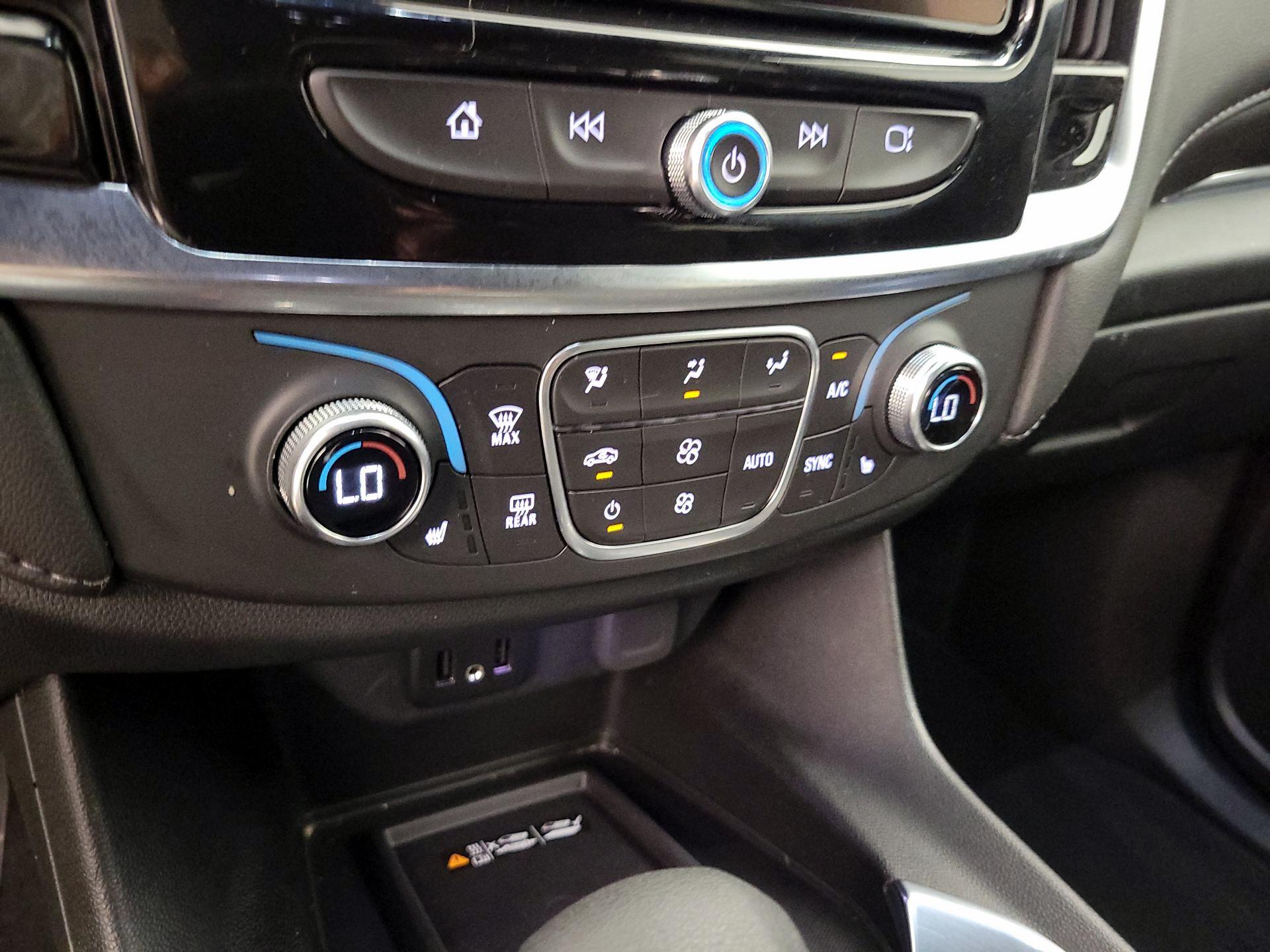 Thumbnail: 2023 Chevrolet Traverse - 14