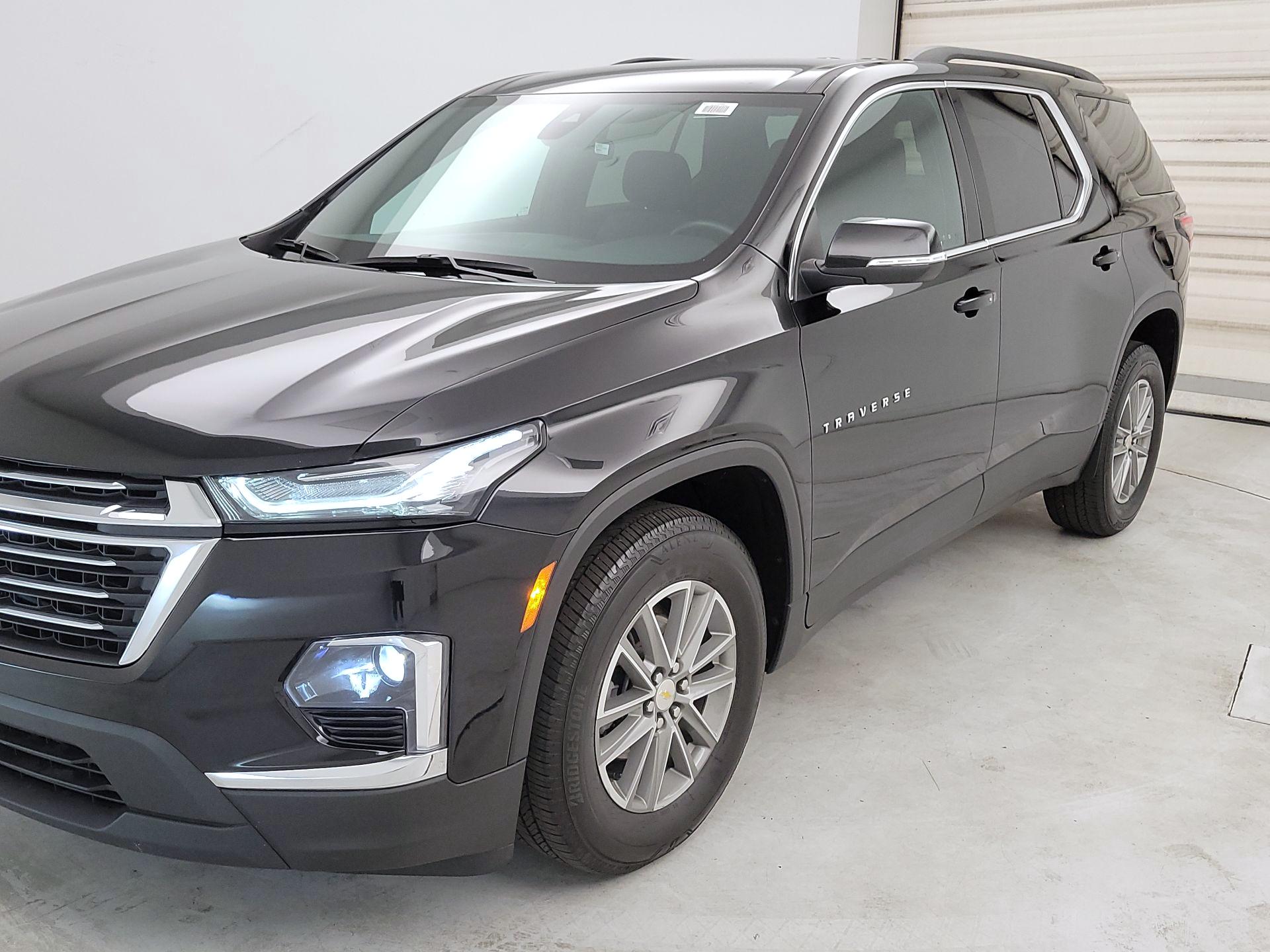Thumbnail: 2023 Chevrolet Traverse - 3