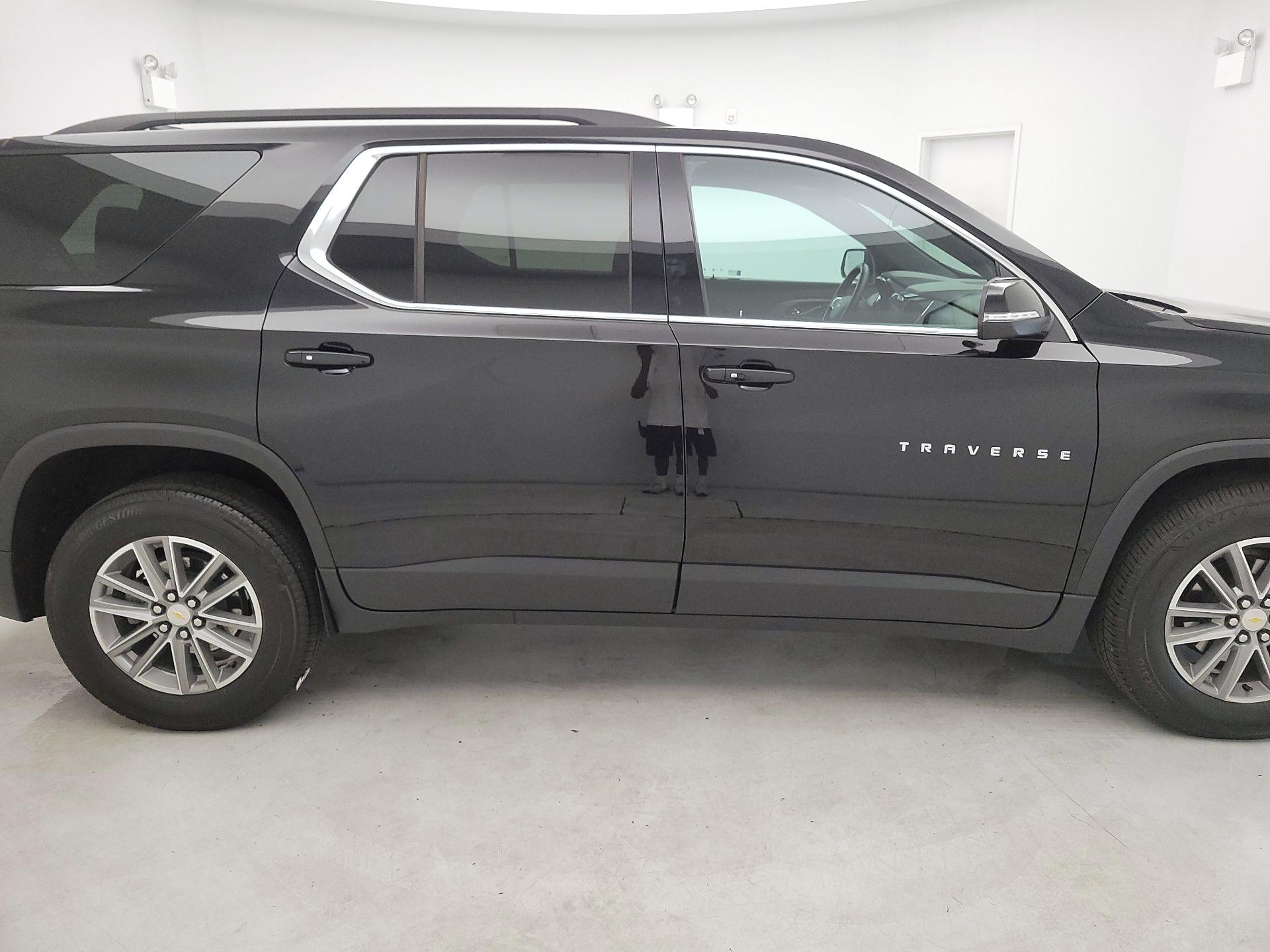 Thumbnail: 2023 Chevrolet Traverse - 4