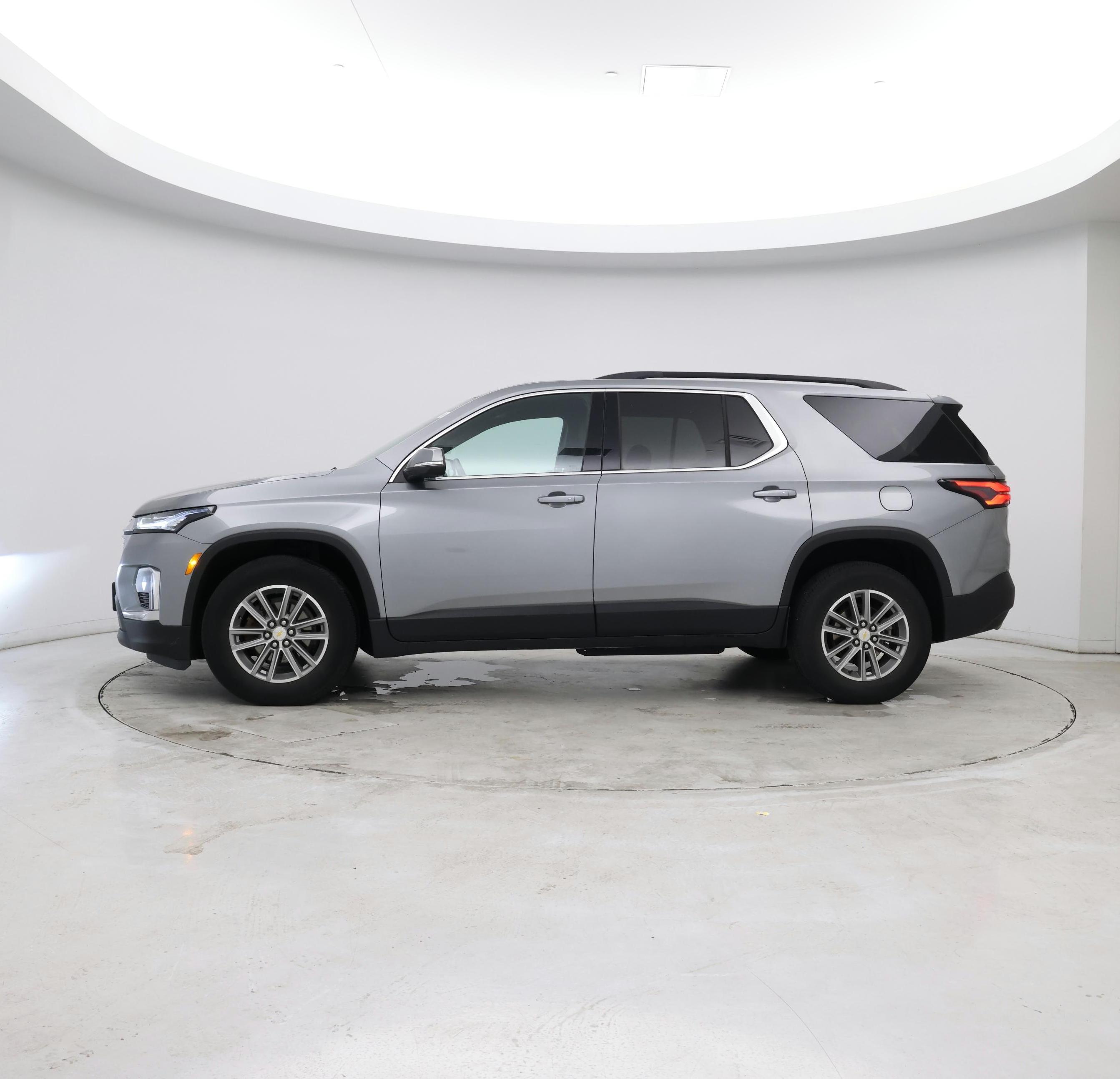 Thumbnail: 2023 Chevrolet Traverse - 2
