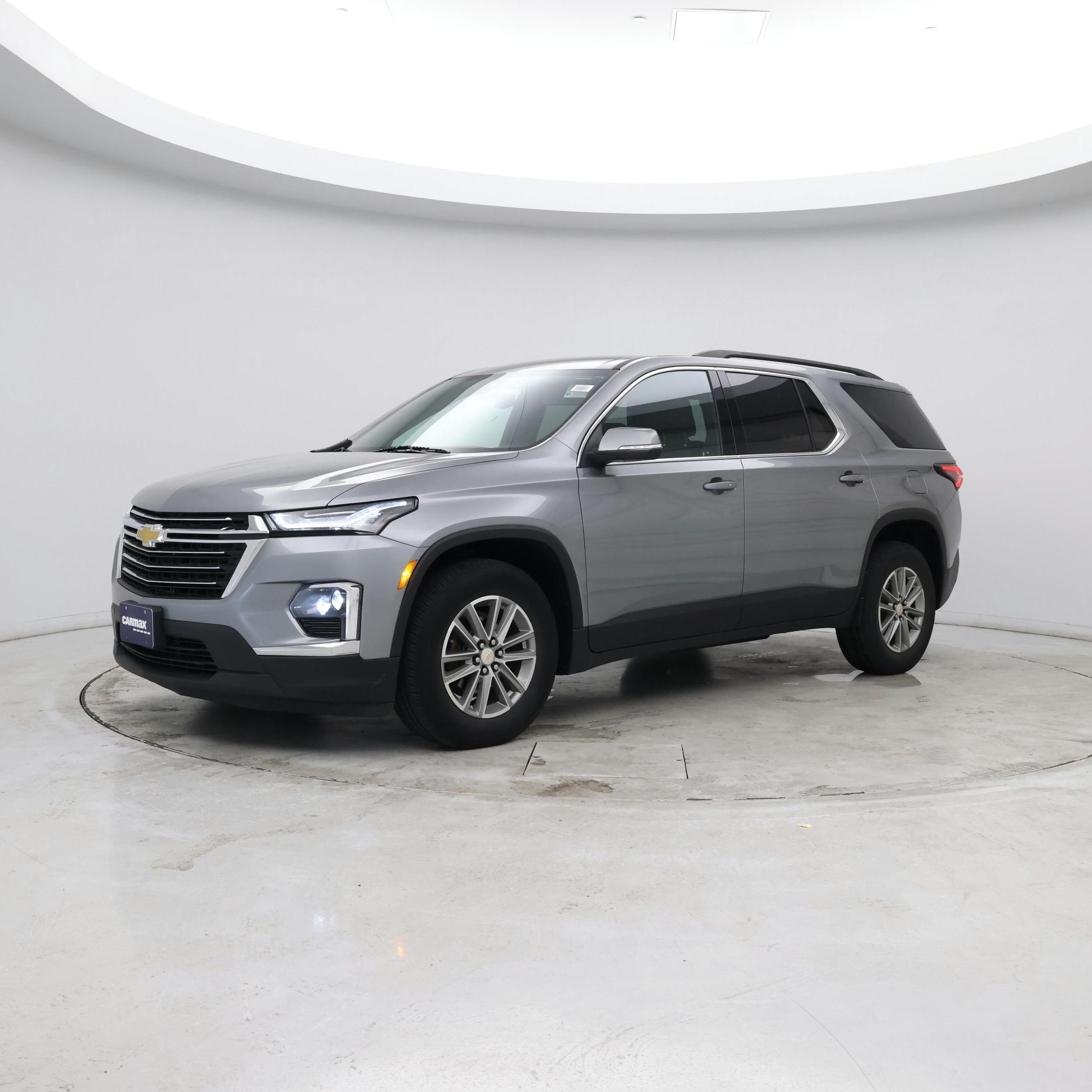 Thumbnail: 2023 Chevrolet Traverse - 3